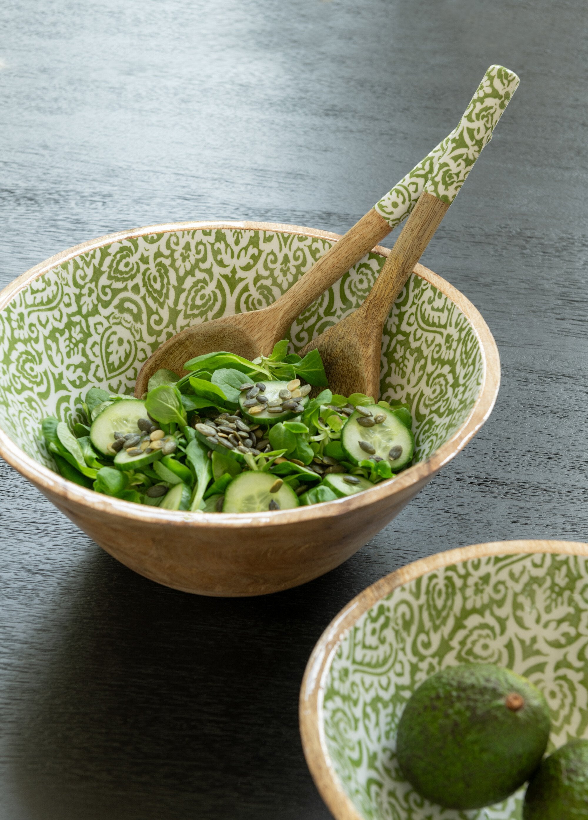 2_posate_per_insalata_in_legno_con_decoro_arabesco_Beige_et_vert_DE2_slim