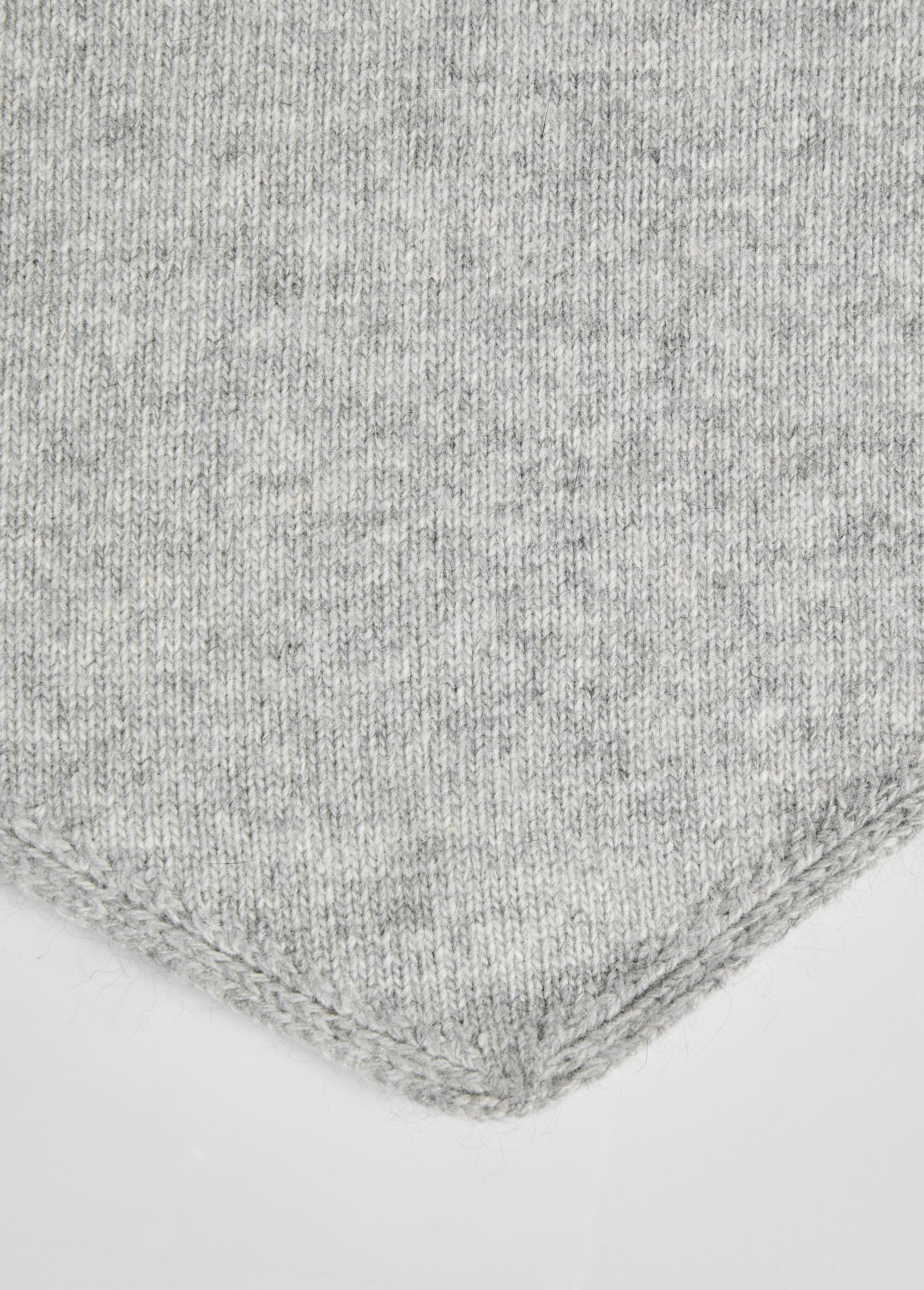 Sciarpa_a_triangolo_in_lana_+_cashmere_Gris_clair_DE1_slim