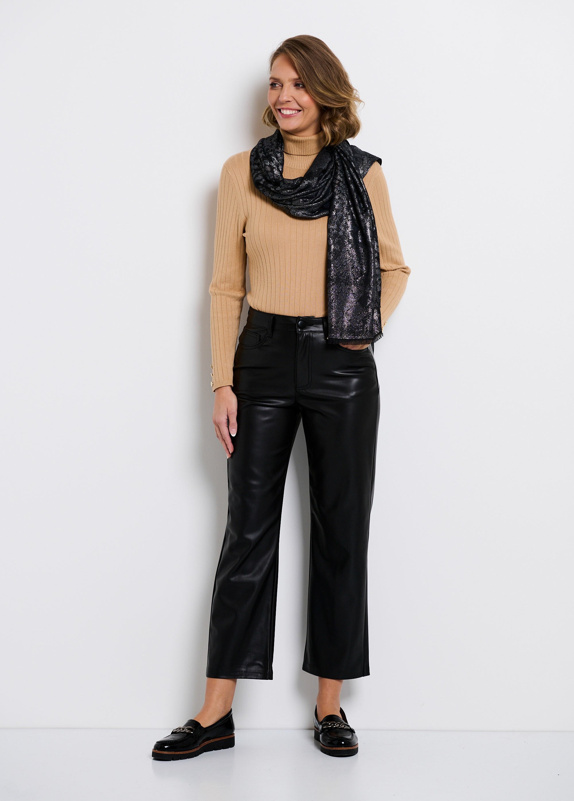 Sciarpa_metallizzata_con_stampa_animalier_Noir_SF1_slim