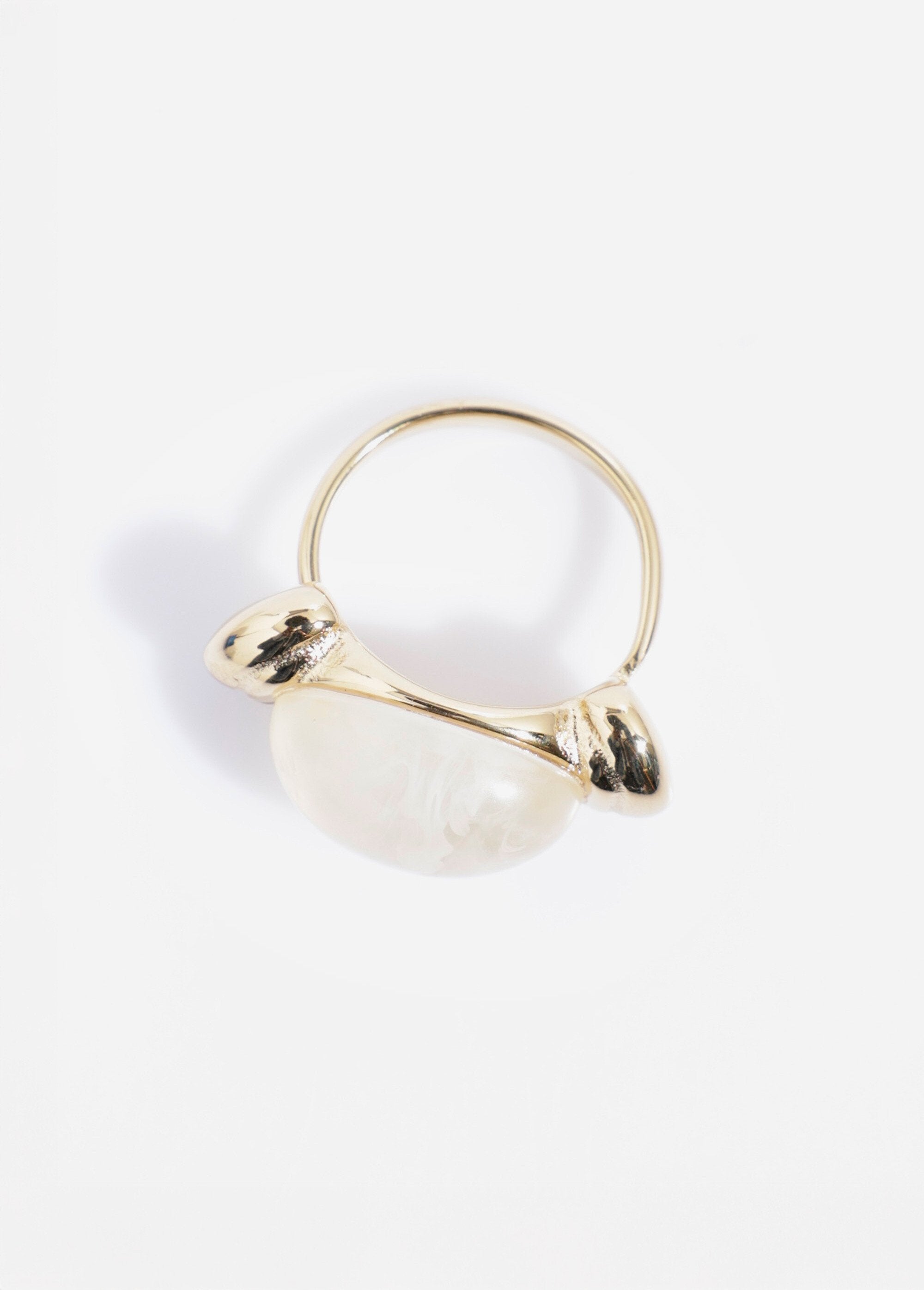 Anello_con_perle_colorate,_acciaio_inossidabile_Dore_et_blanc_FA1_slim