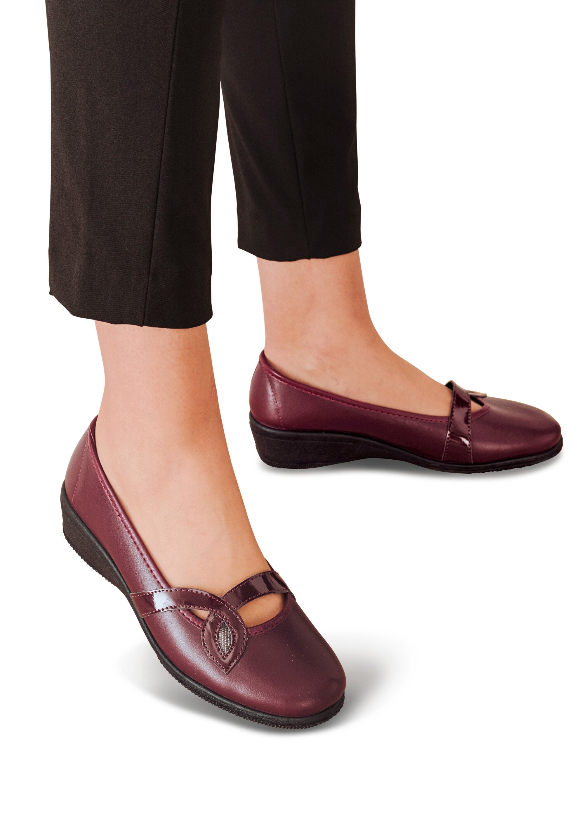 Ballerine_incrociate_in_pelle_dalla_larghezza_confortevole_Bordeaux_SF1_slim