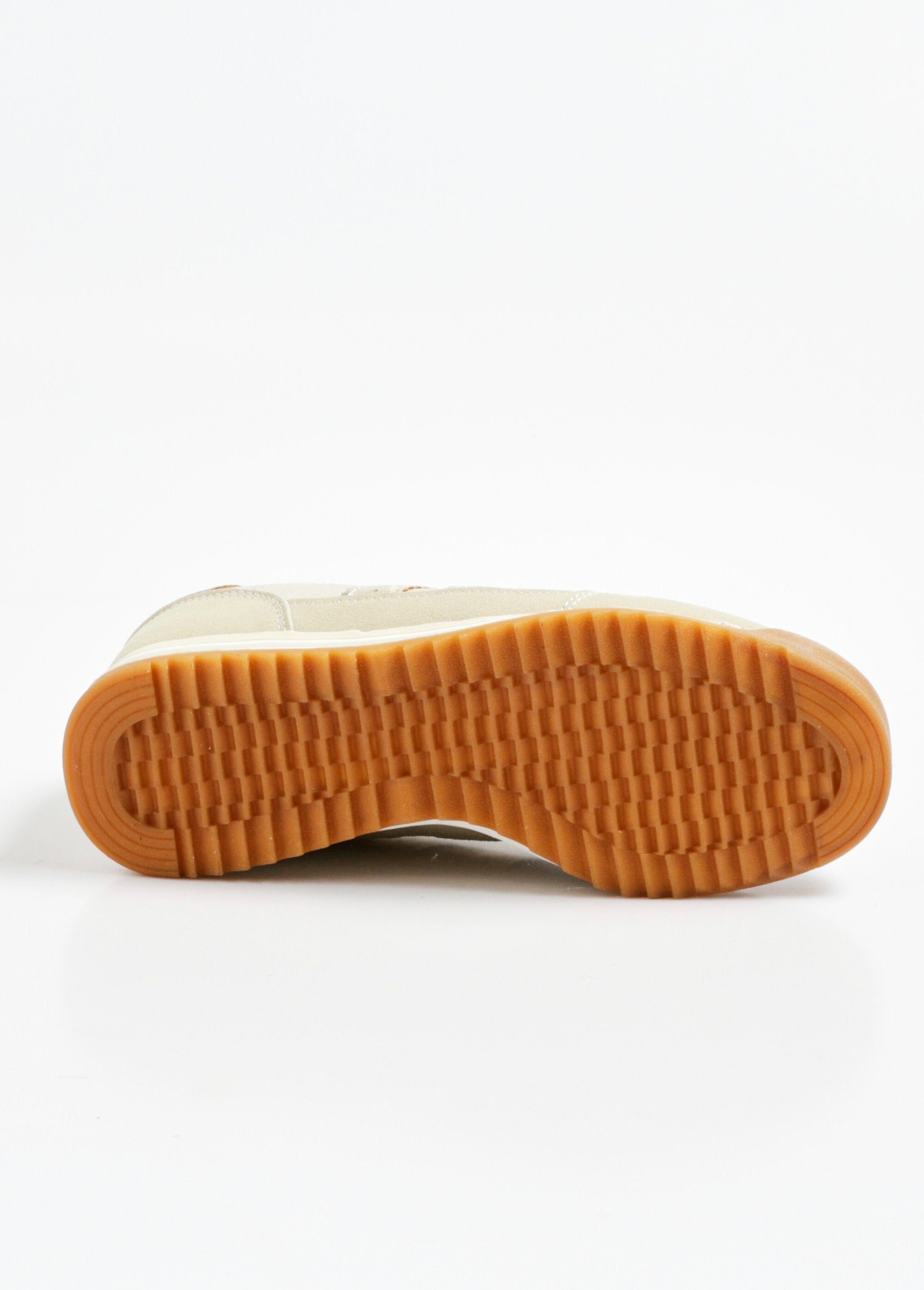 Scarpe_da_ginnastica_con_zeppa_in_camoscio_Beige_UN1_slim