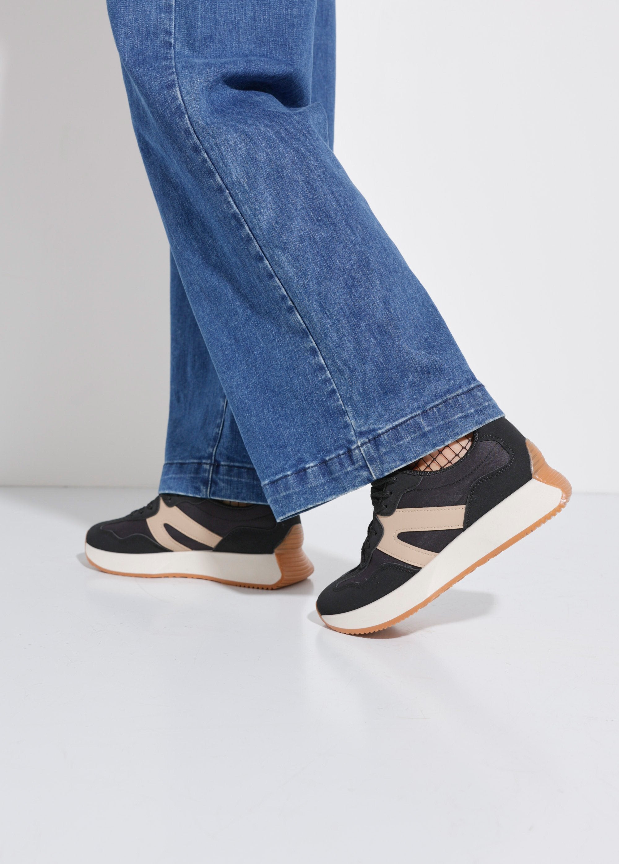 Scarpe_da_ginnastica_con_plateau_Noir_SF1_slim