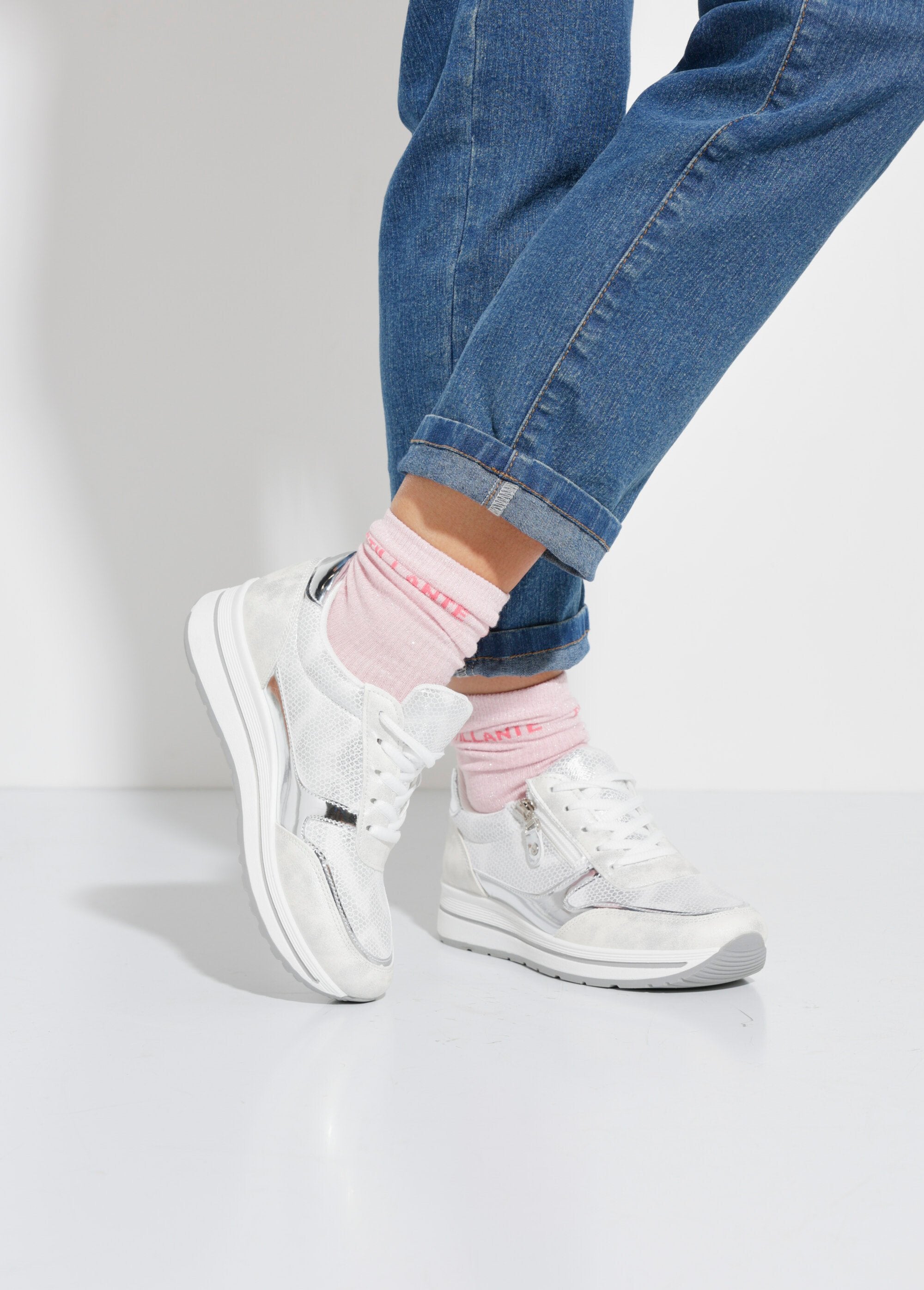 Scarpe_da_ginnastica_multimateriale_con_lacci_e_zip_Argente_SF1_slim