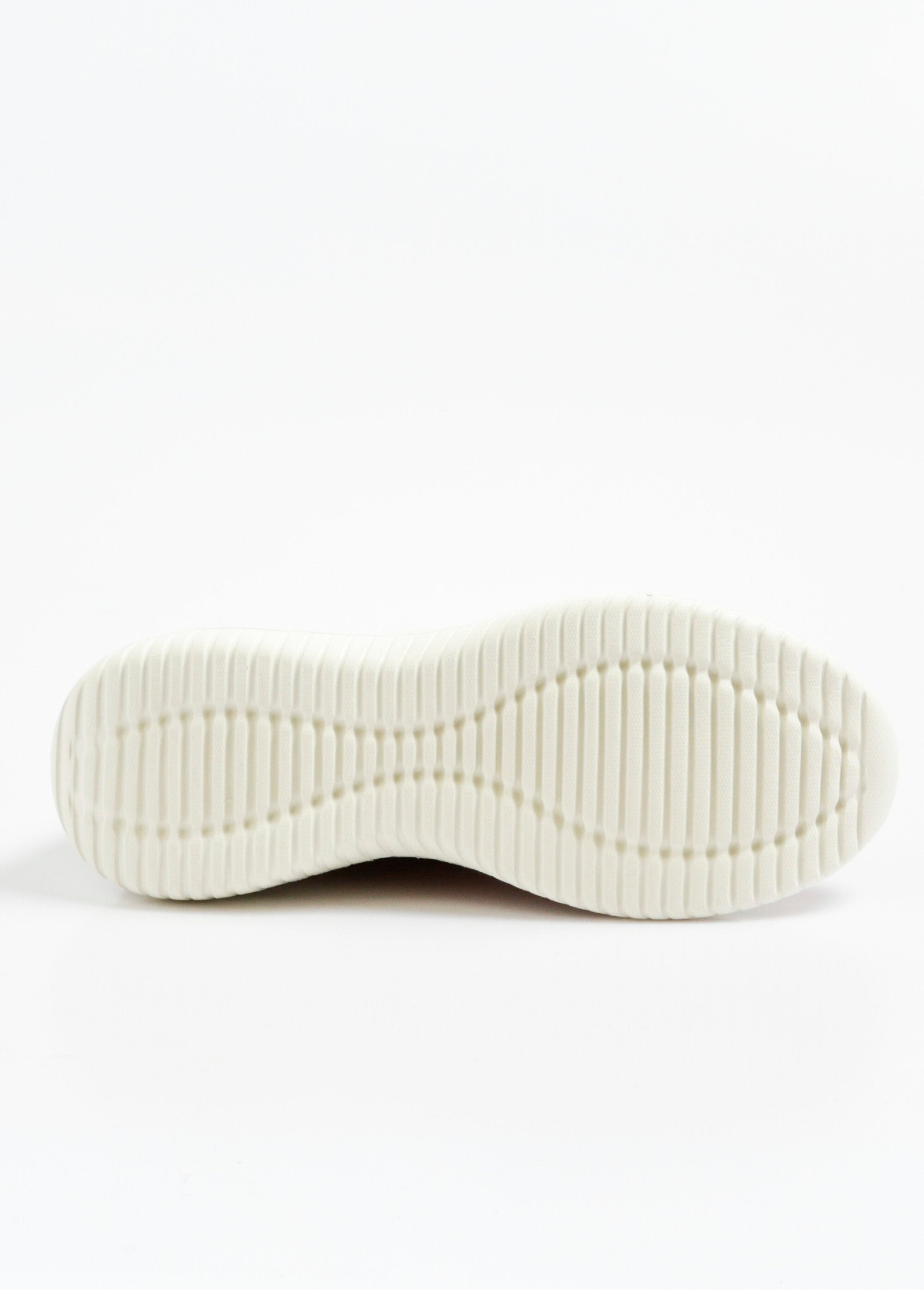 Scarpe_da_ginnastica_traforate_in_pelle_scamosciata_con_lacci_Rose_UN1_slim