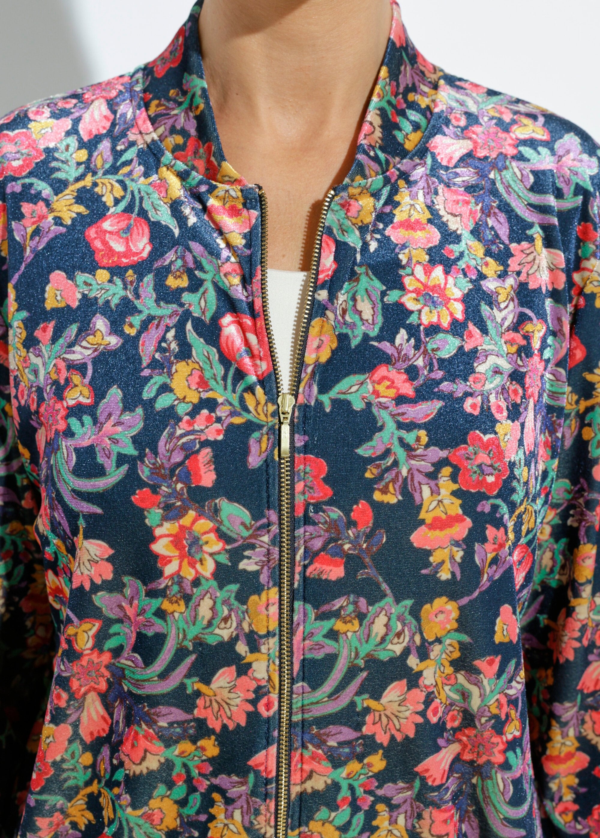 Bomber_in_velluto_con_zip_floreale_Marine_et_rose_DE1_slim