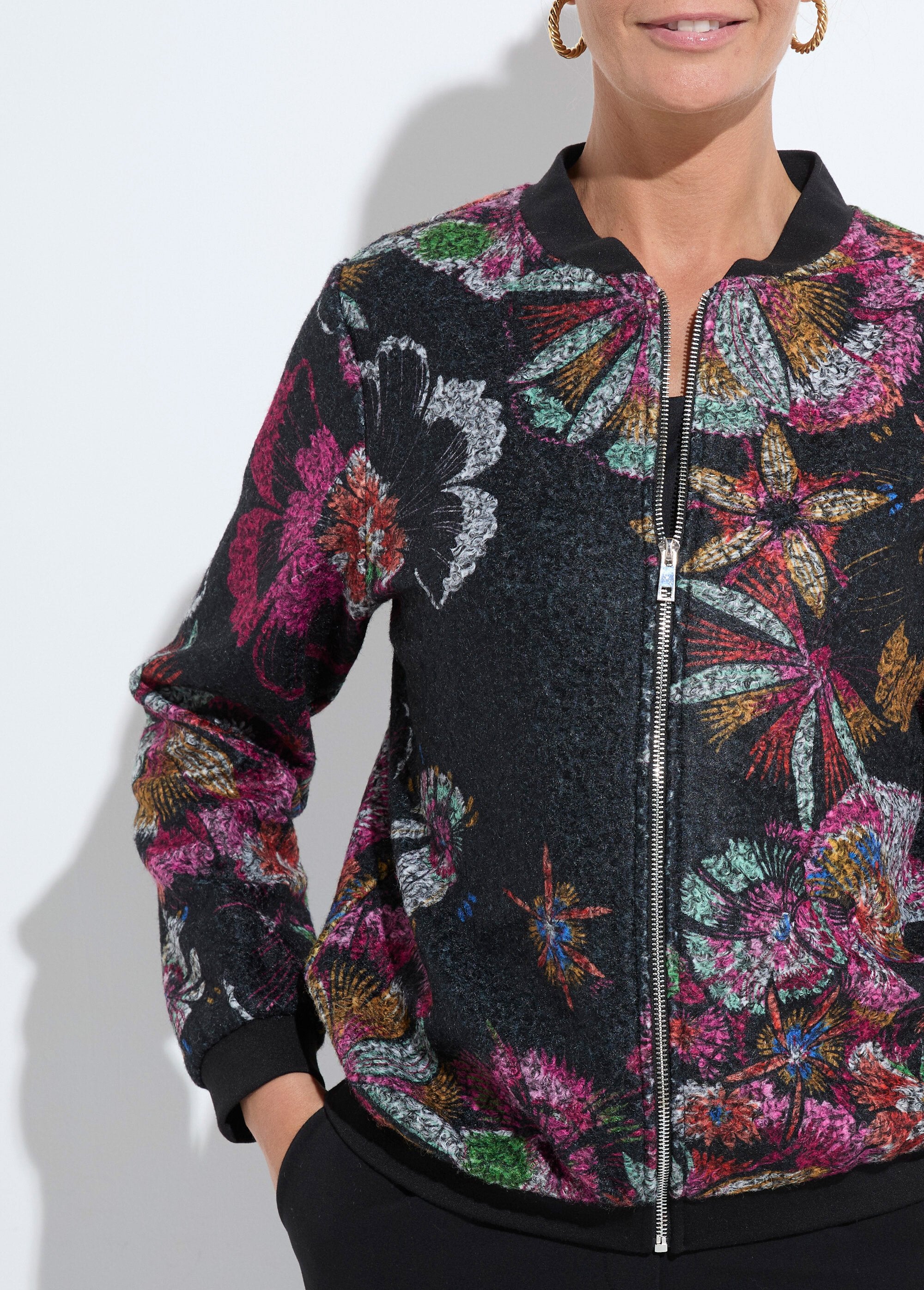 Bomber_in_tessuto_boucle_stampato_Noir_et_rose_DE1_slim