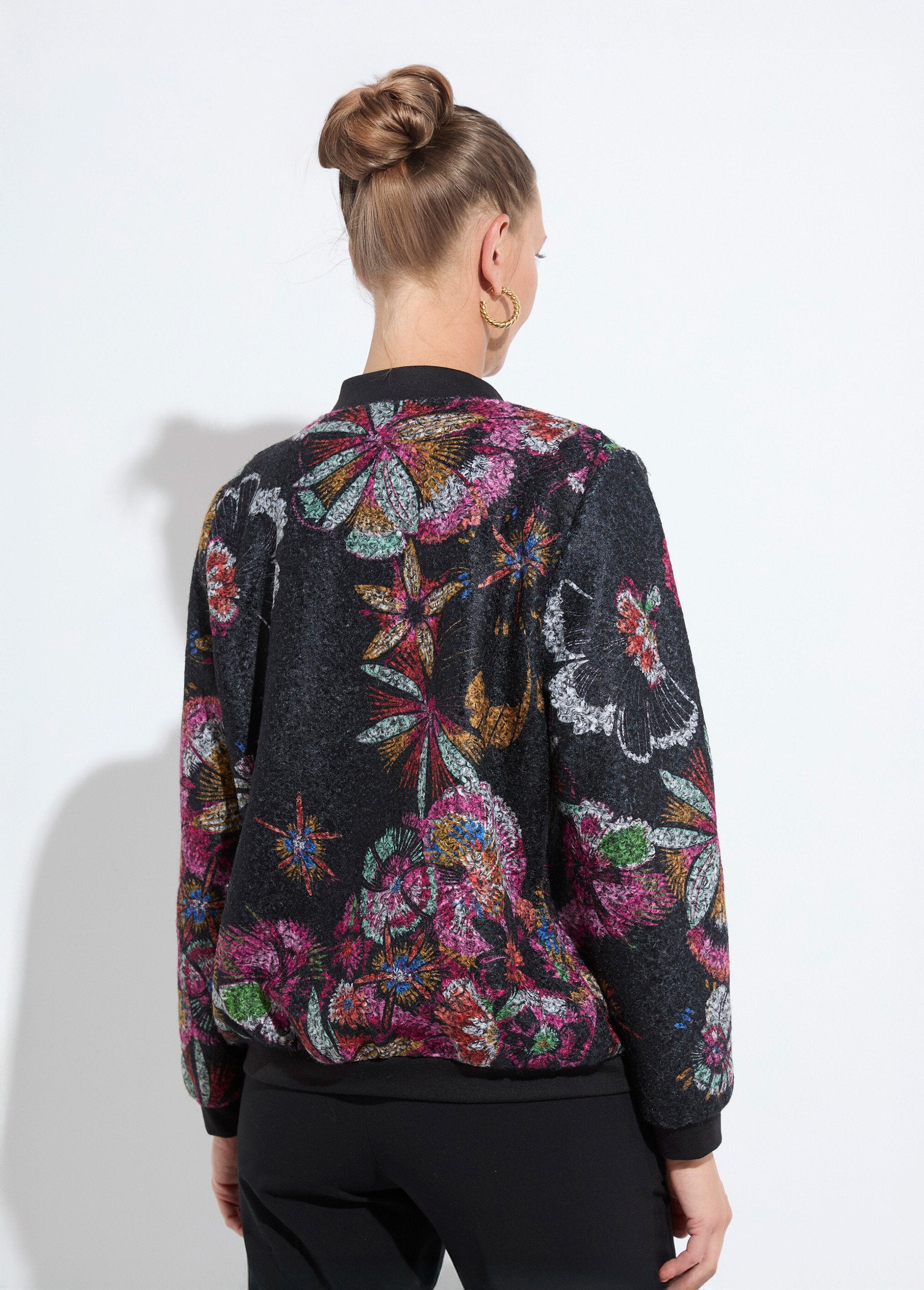 Bomber_in_tessuto_boucle_stampato_Noir_et_rose_DO1_slim
