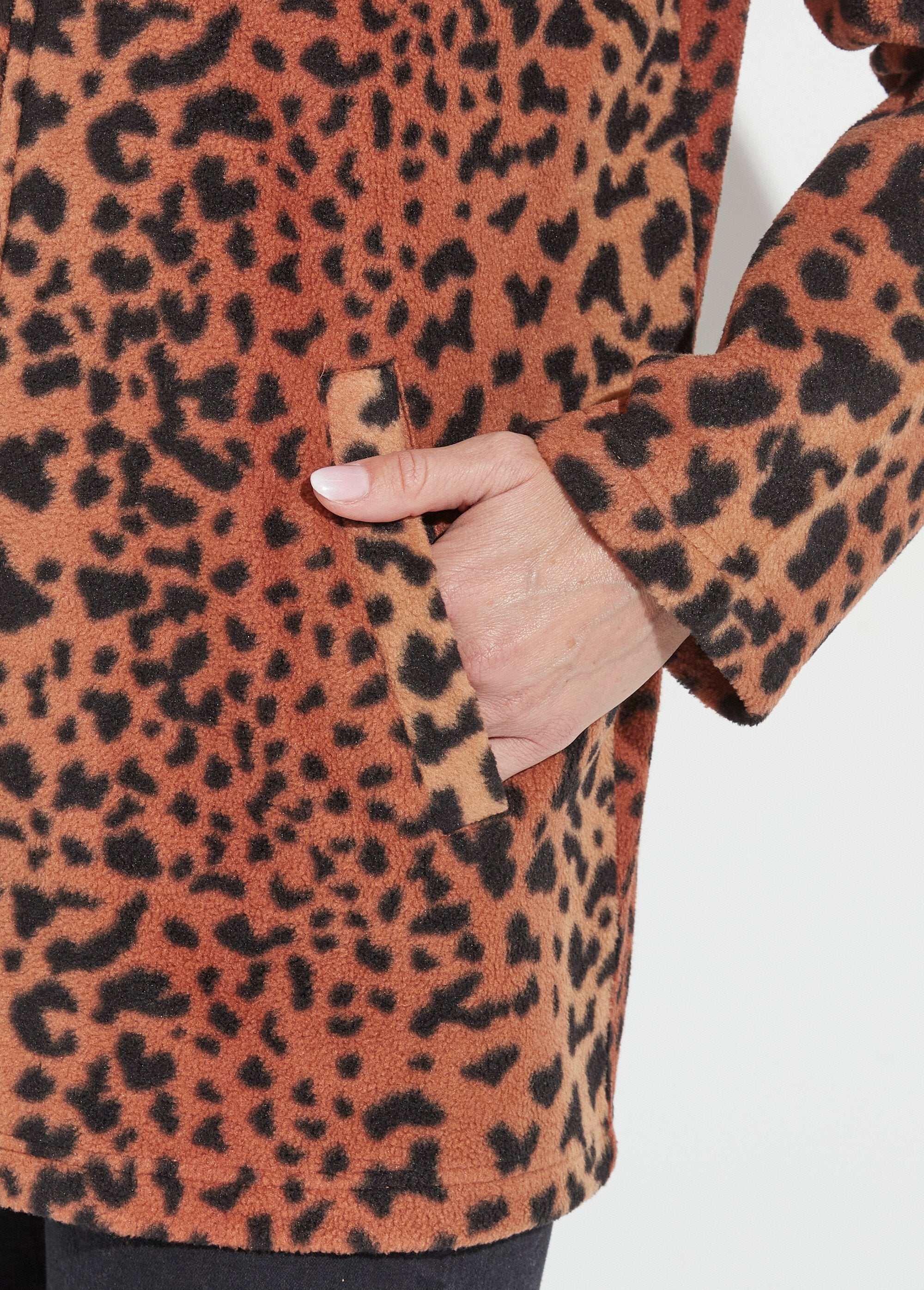 Giacca_con_zip_in_pile_stampato_Marron_et_noir_DE2_slim