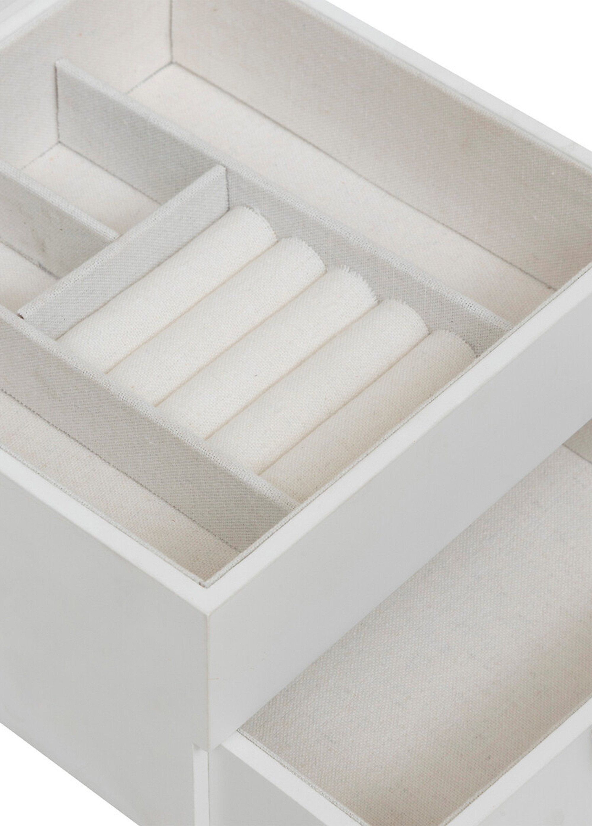 Portagioie_in_vetro,_legno_e_metallo_Blanc_DE2_slim