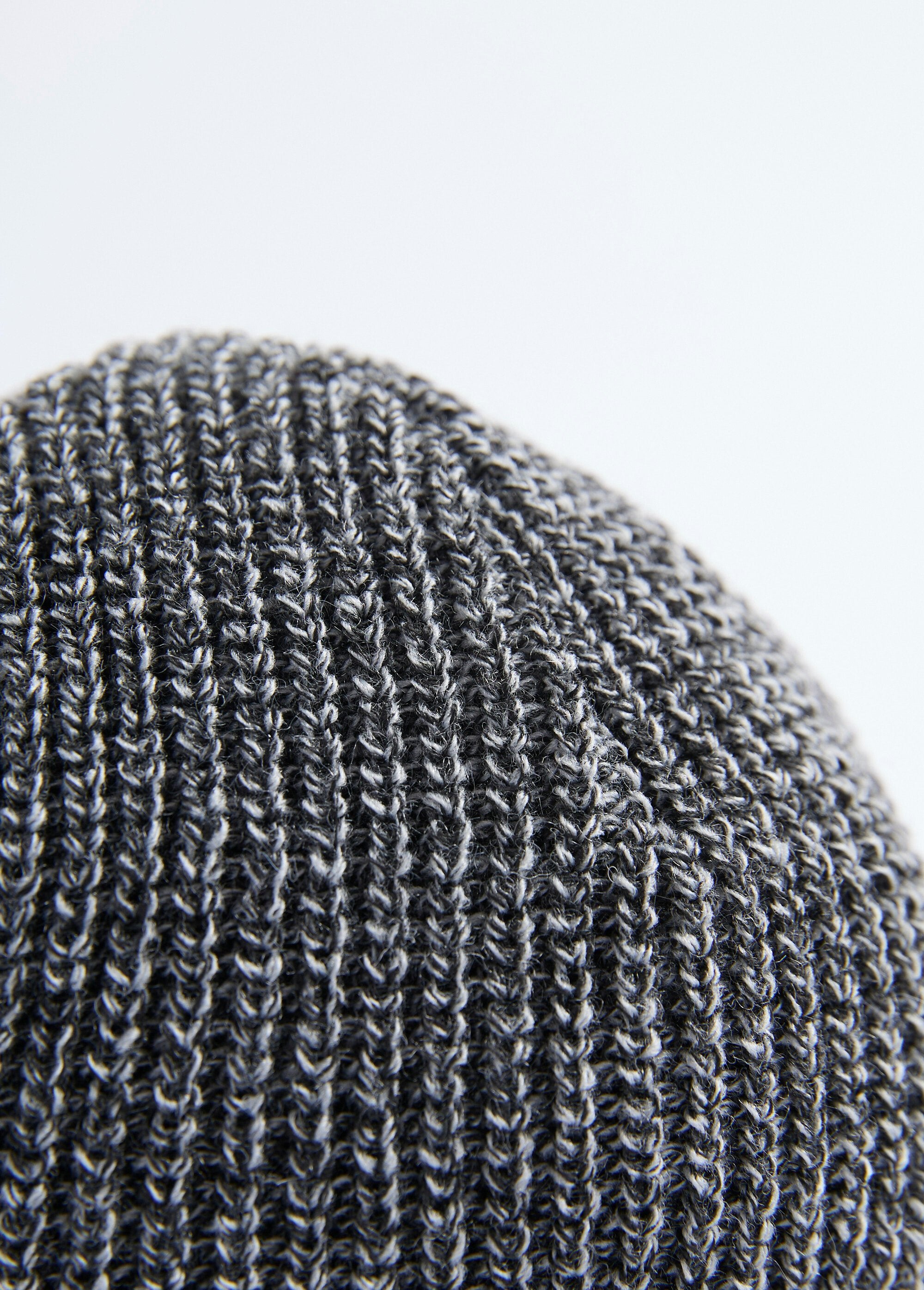 Cappello_a_coste_con_risvolto_Gris_DE2_slim