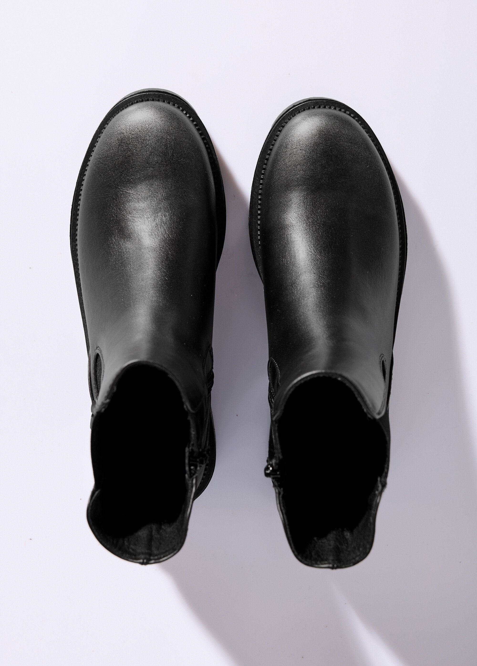 Stivaletti_Chelsea_con_suola_dentellata_Noir_OV1_slim