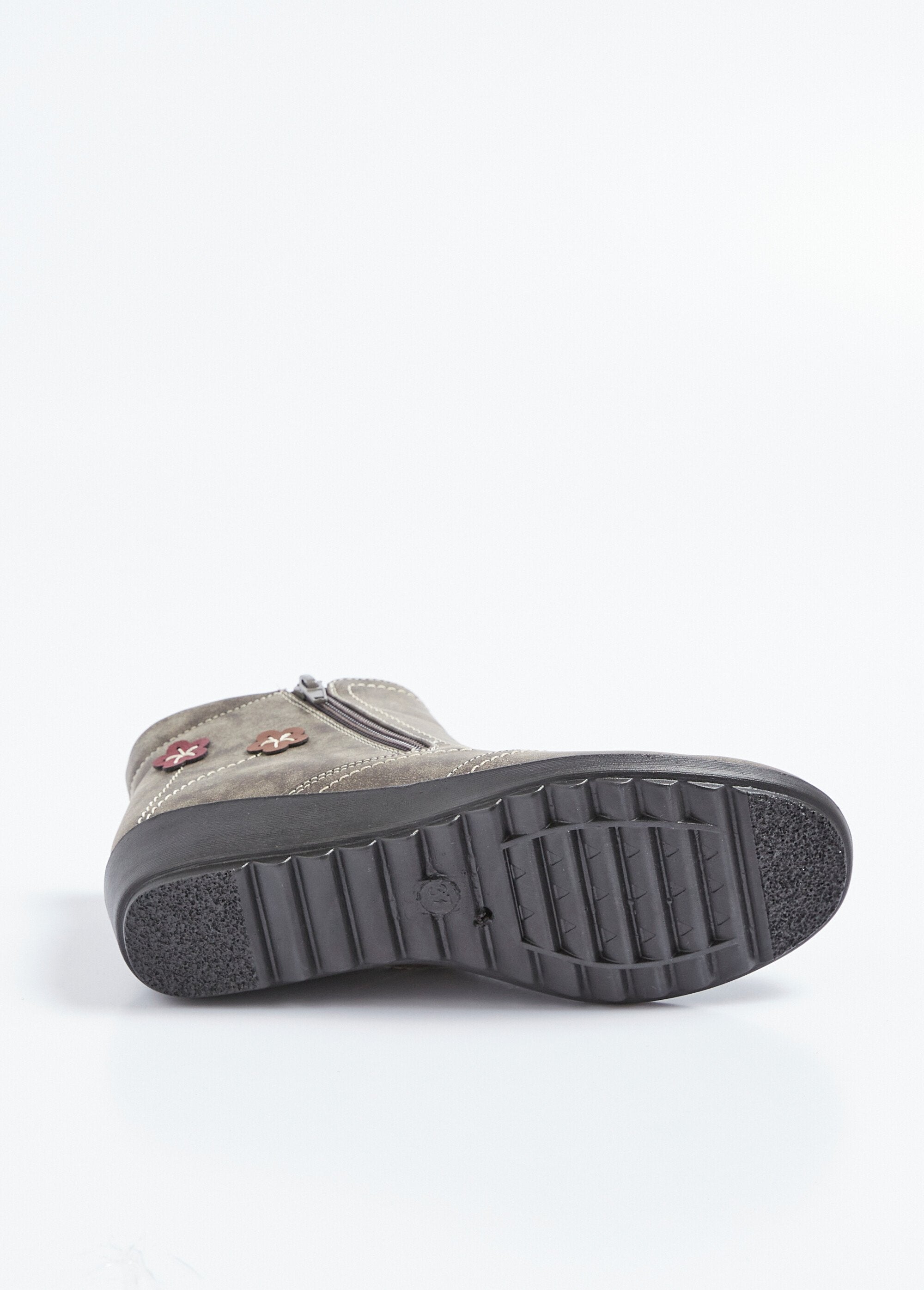 Stivali_con_zeppa_a_doppia_zip_di_larghezza_confortevole_Taupe_UN1_slim