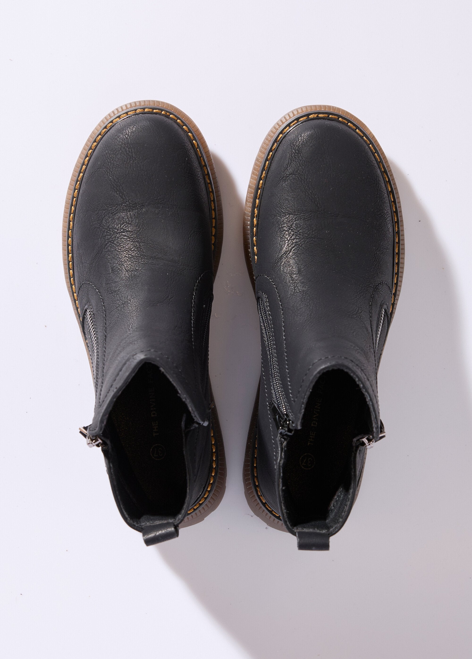 Stivali_con_cerniera,_cuciture_a_contrasto_Noir_OV1_slim