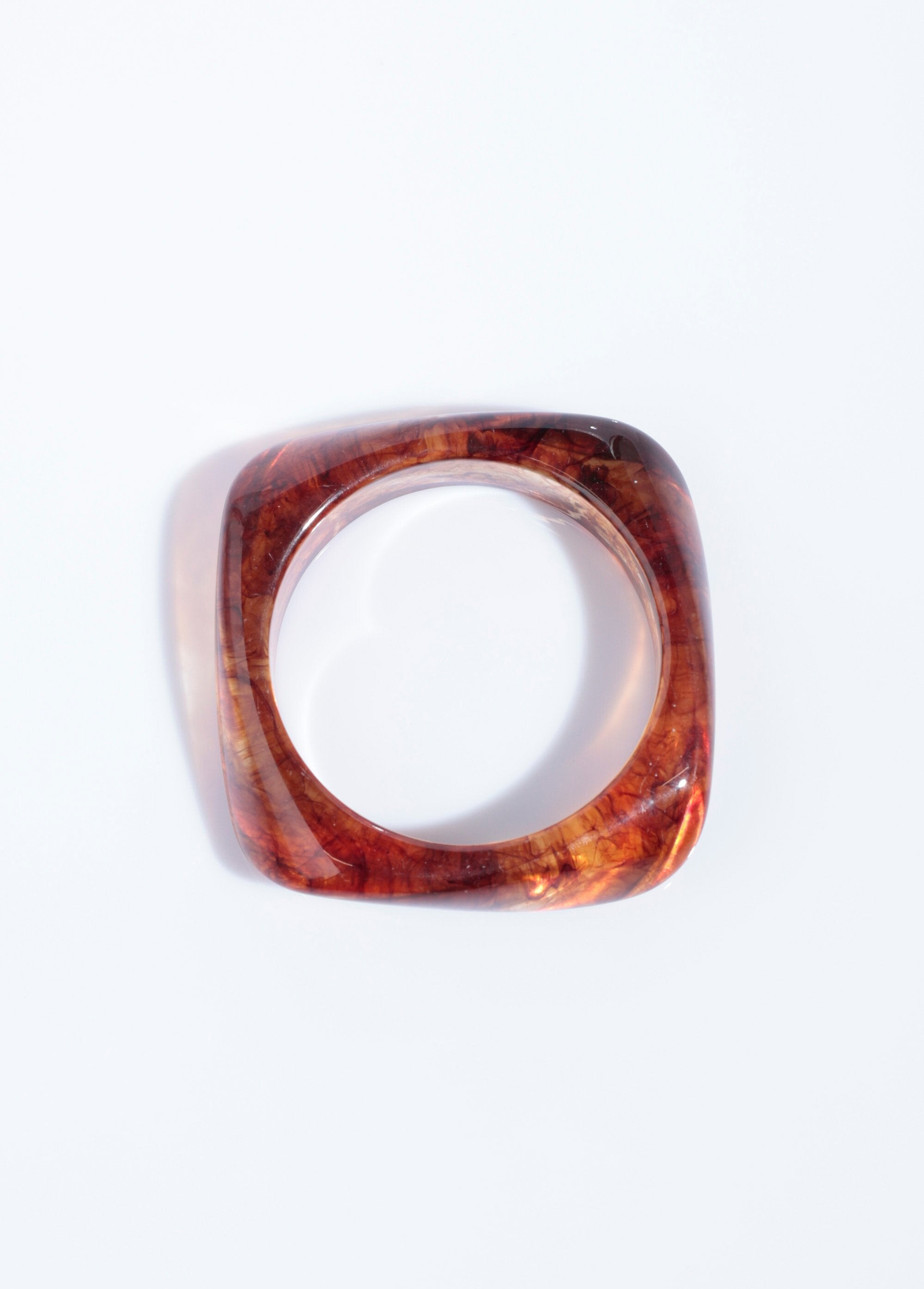 Bracciale_rigido_quadrato_in_ambra_Ambre_DE1_slim