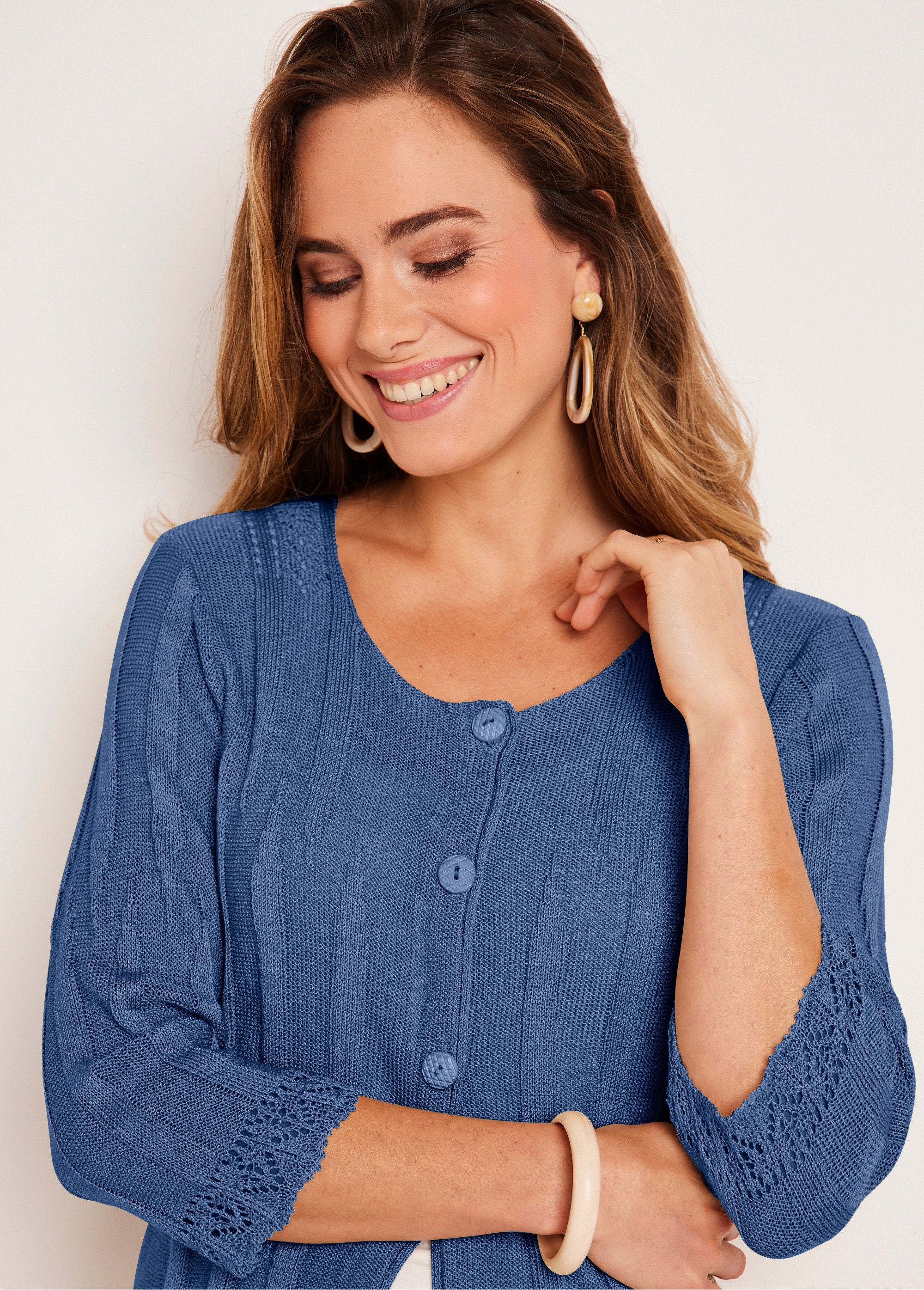 Cardigan_lungo_abbottonato_e_traforato_BLU_DE1_slim