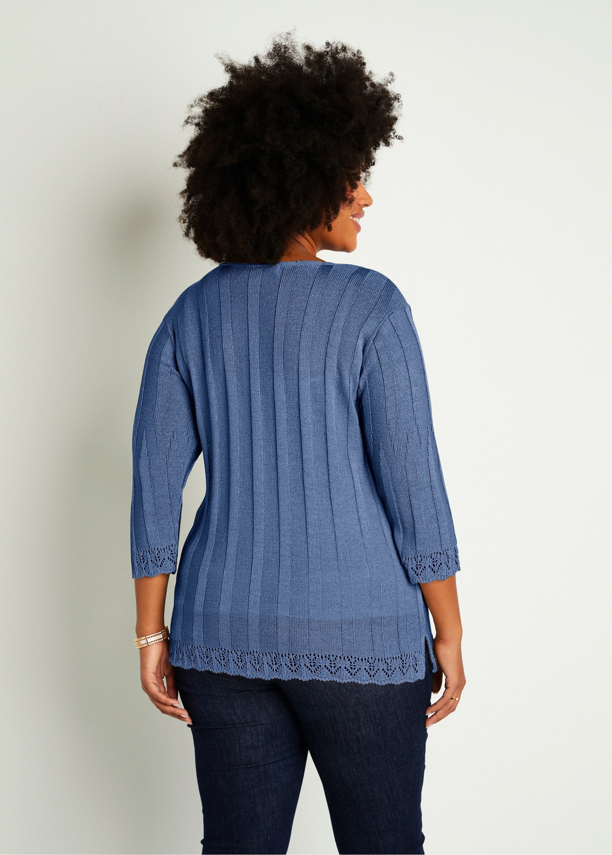 Cardigan_lungo_abbottonato_e_traforato_BLU_DO1_curvy