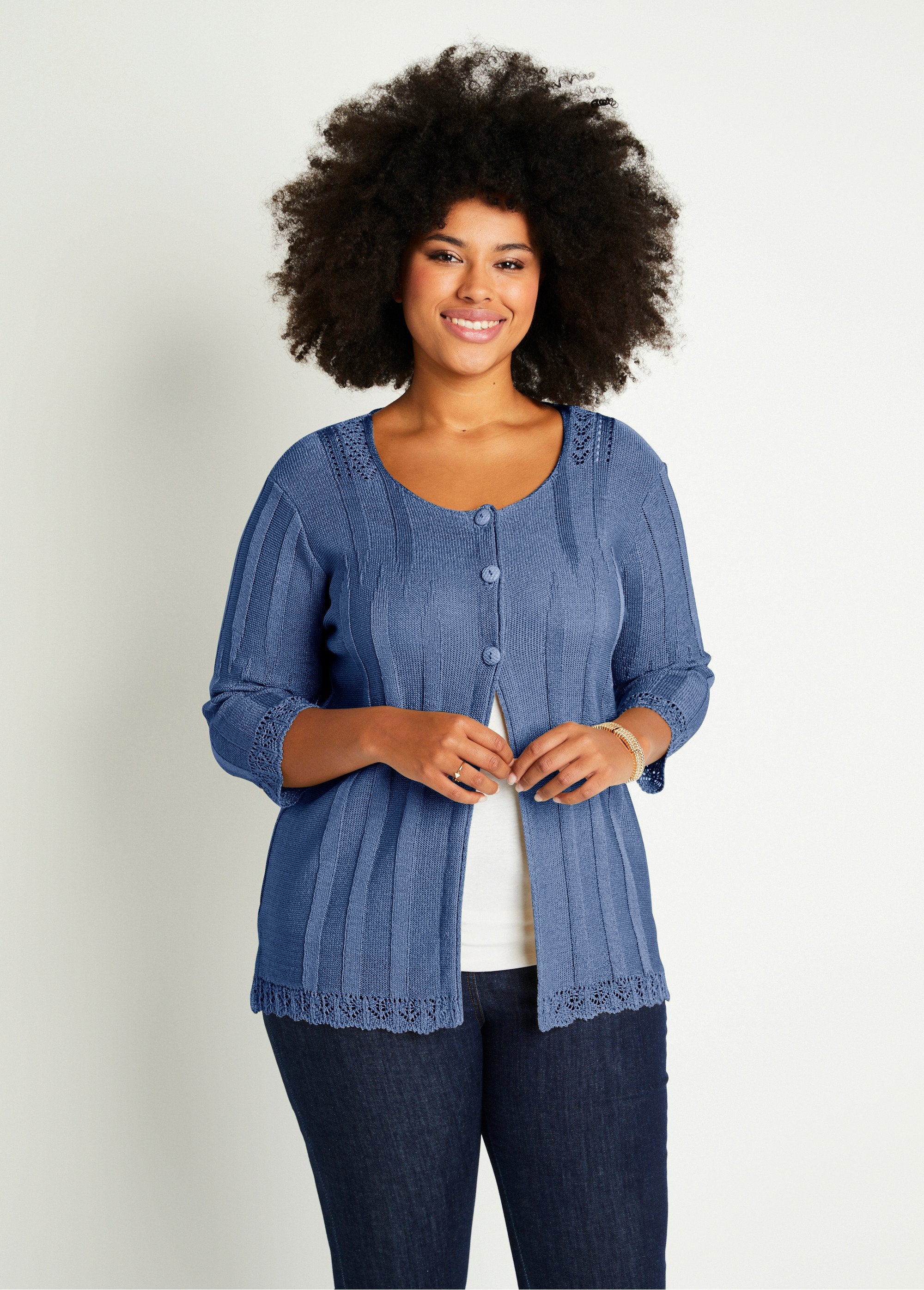Cardigan_lungo_abbottonato_e_traforato_BLU_FA1_curvy