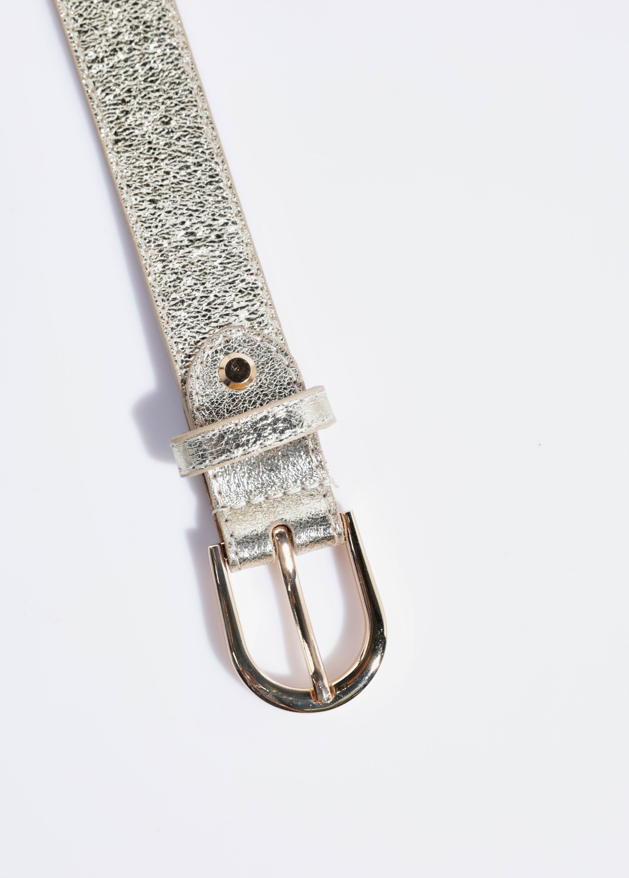 Cintura_in_pelle_martellata_con_fibbia_in_metallo_Dore_DE1_slim