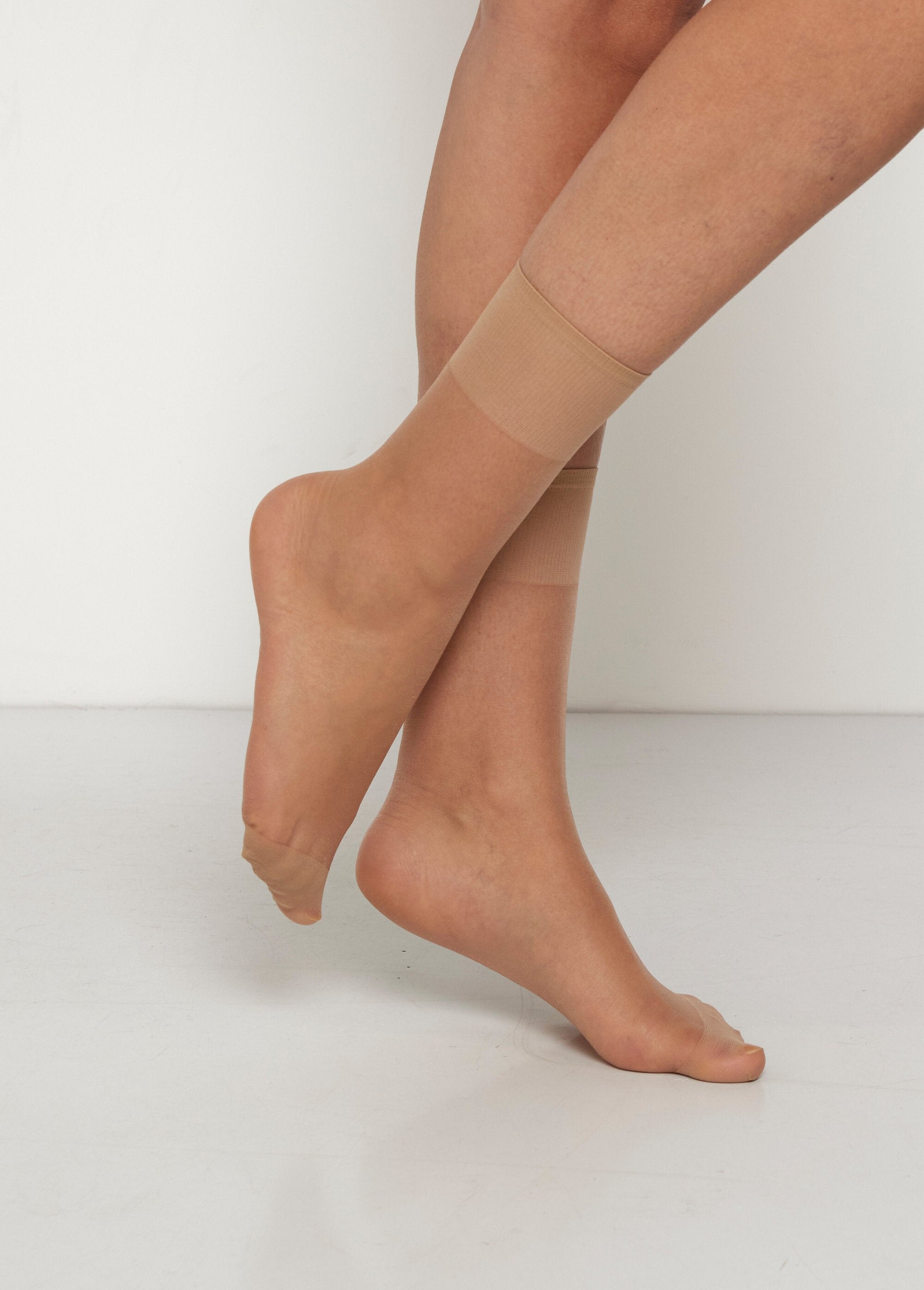 Calze_in_voile_leggero,_20_denari_Beige_DO1_slim