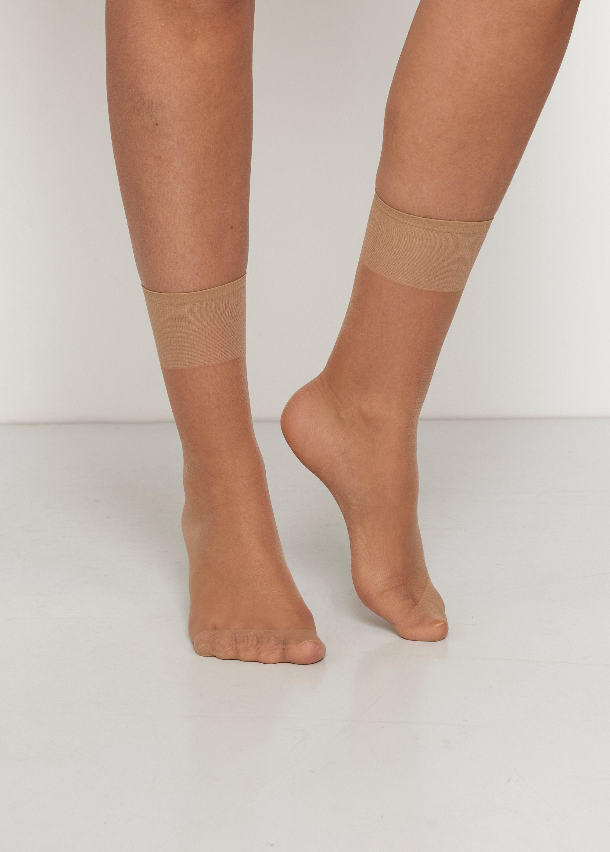 Calze_in_voile_leggero,_20_denari_Beige_FA1_slim