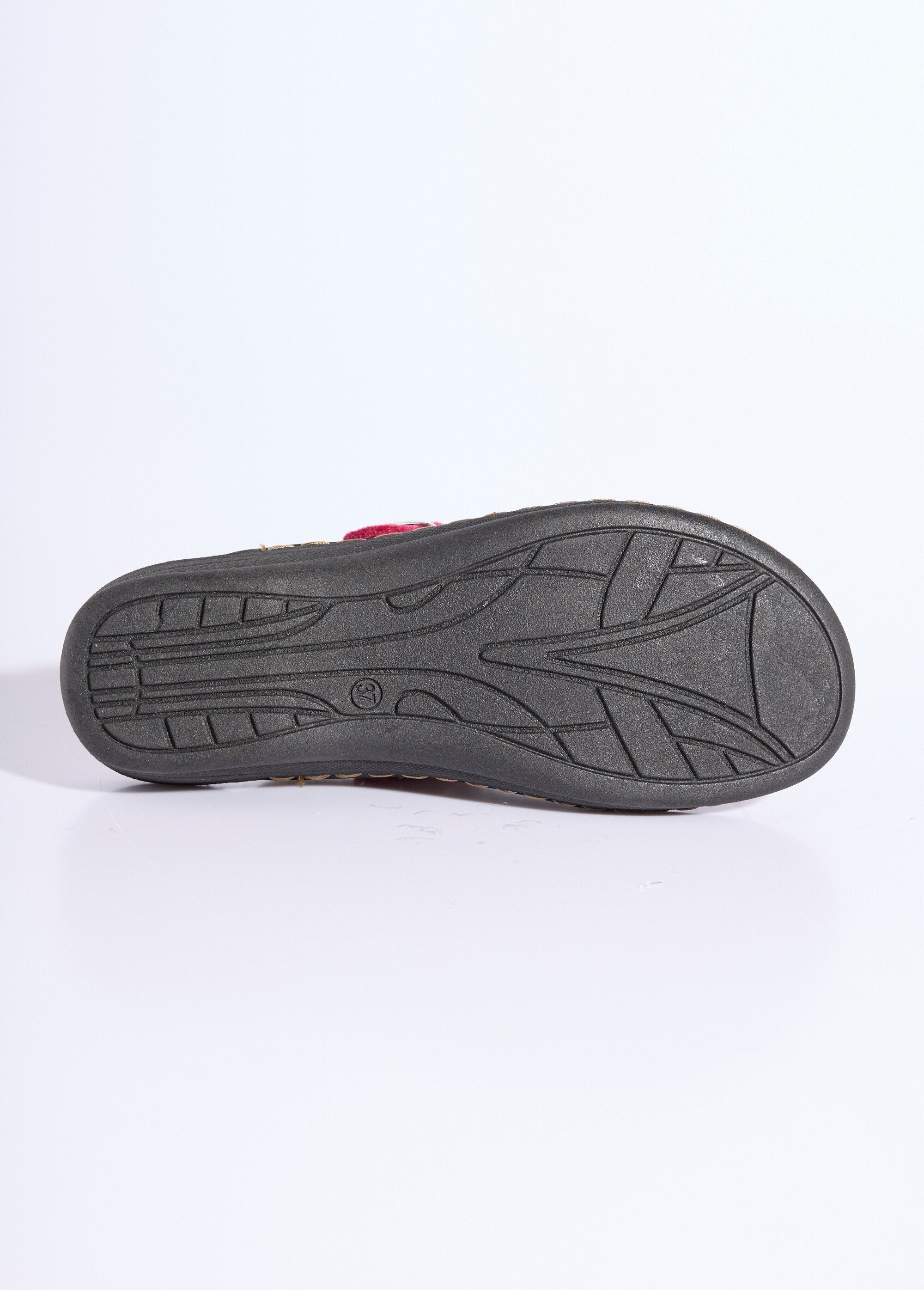 Zoccolo_ricamato_di_larghezza_comfort_Beige_e_bordeaux_UN1_slim