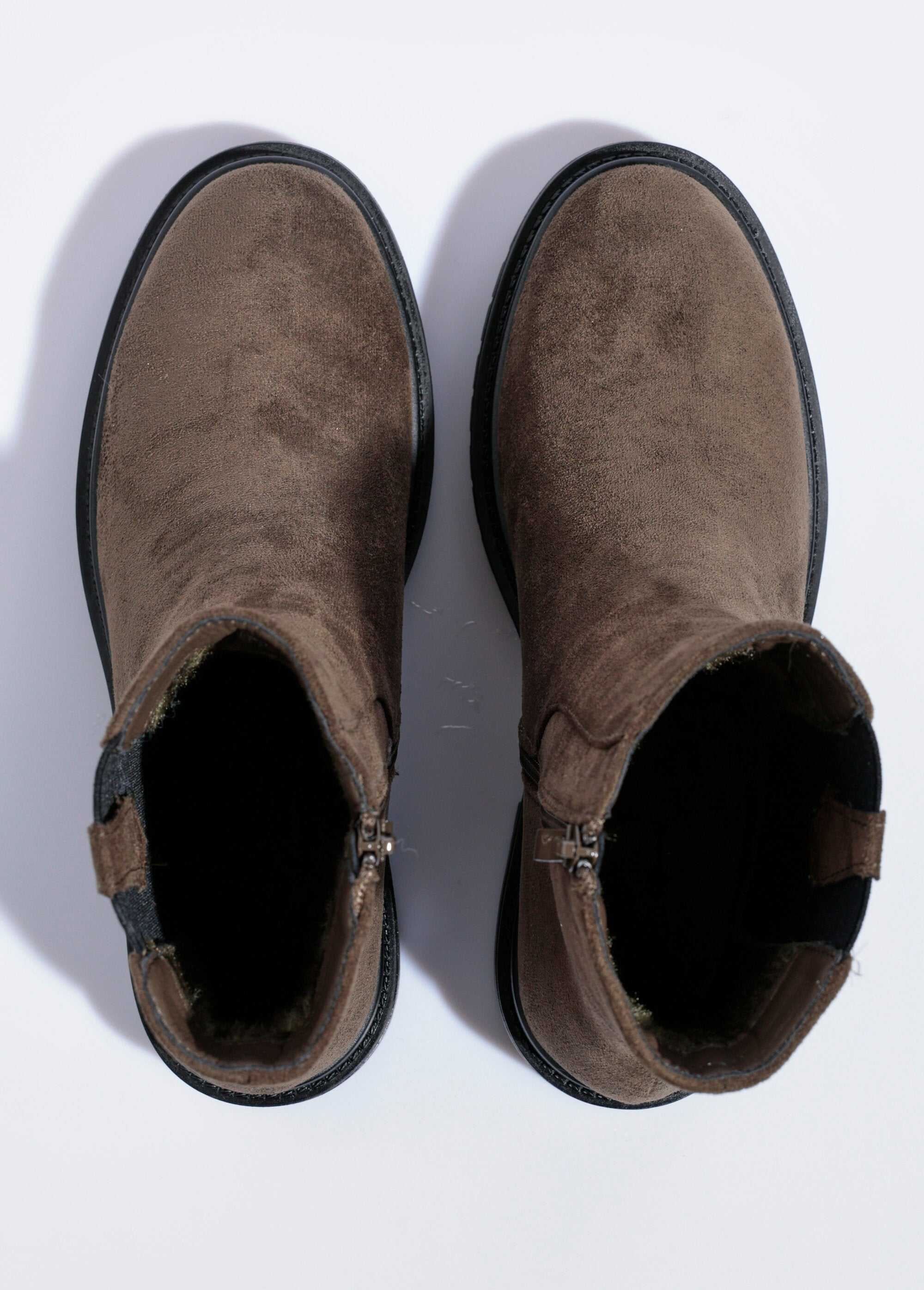 Stivali_Chelsea_con_suola_dentellata_Kaki_OV1_slim