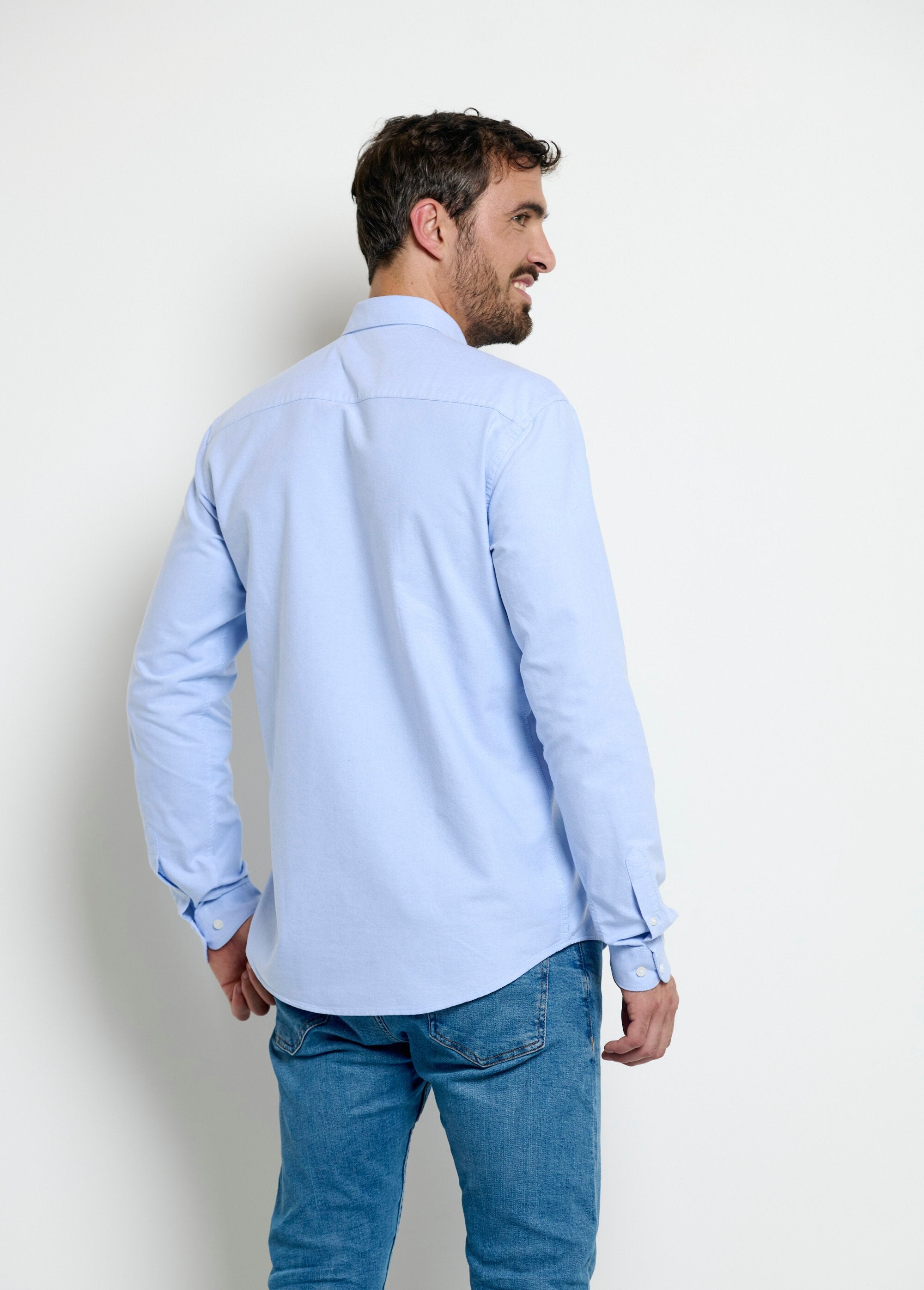 Classica_camicia_oxford_con_colletto_button-down_Bleu_DO1_slim