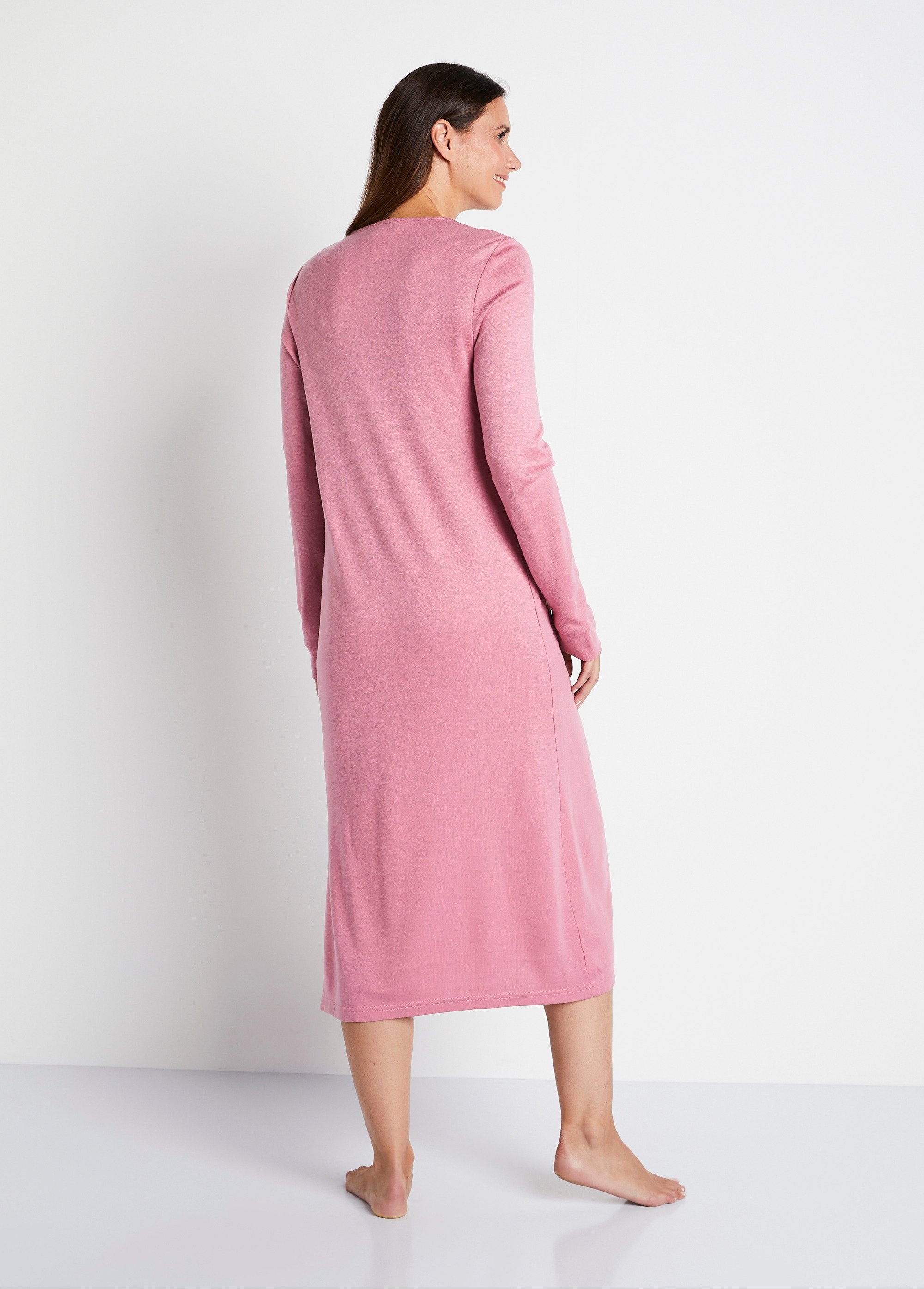 Camicia_da_notte_ricamata_Courtelle®_Erica_SF1_slim