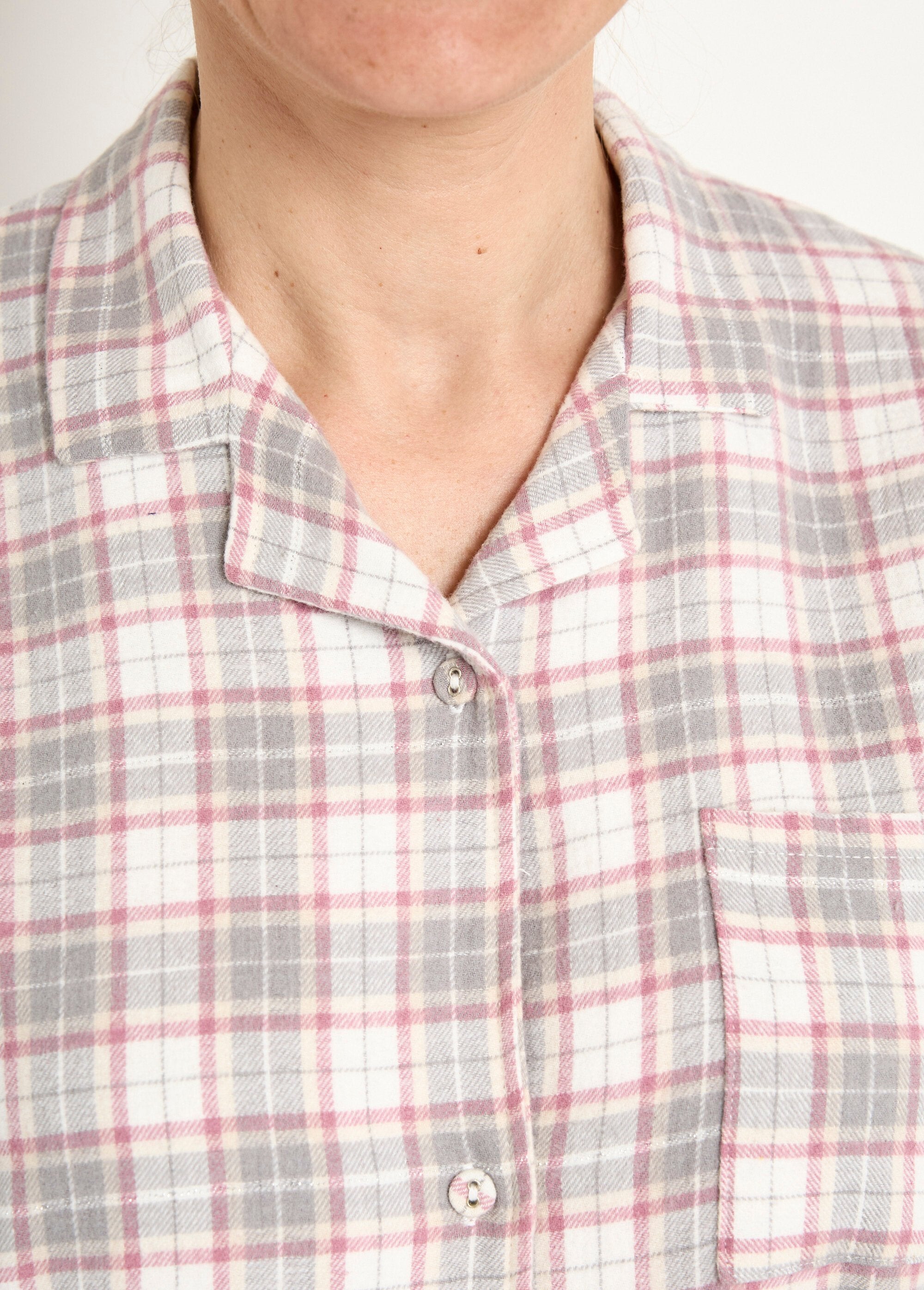 Camicia_da_notte_in_flanella_a_quadri_in_cotone_spazzolato_Ecossais_gris_DE1_slim