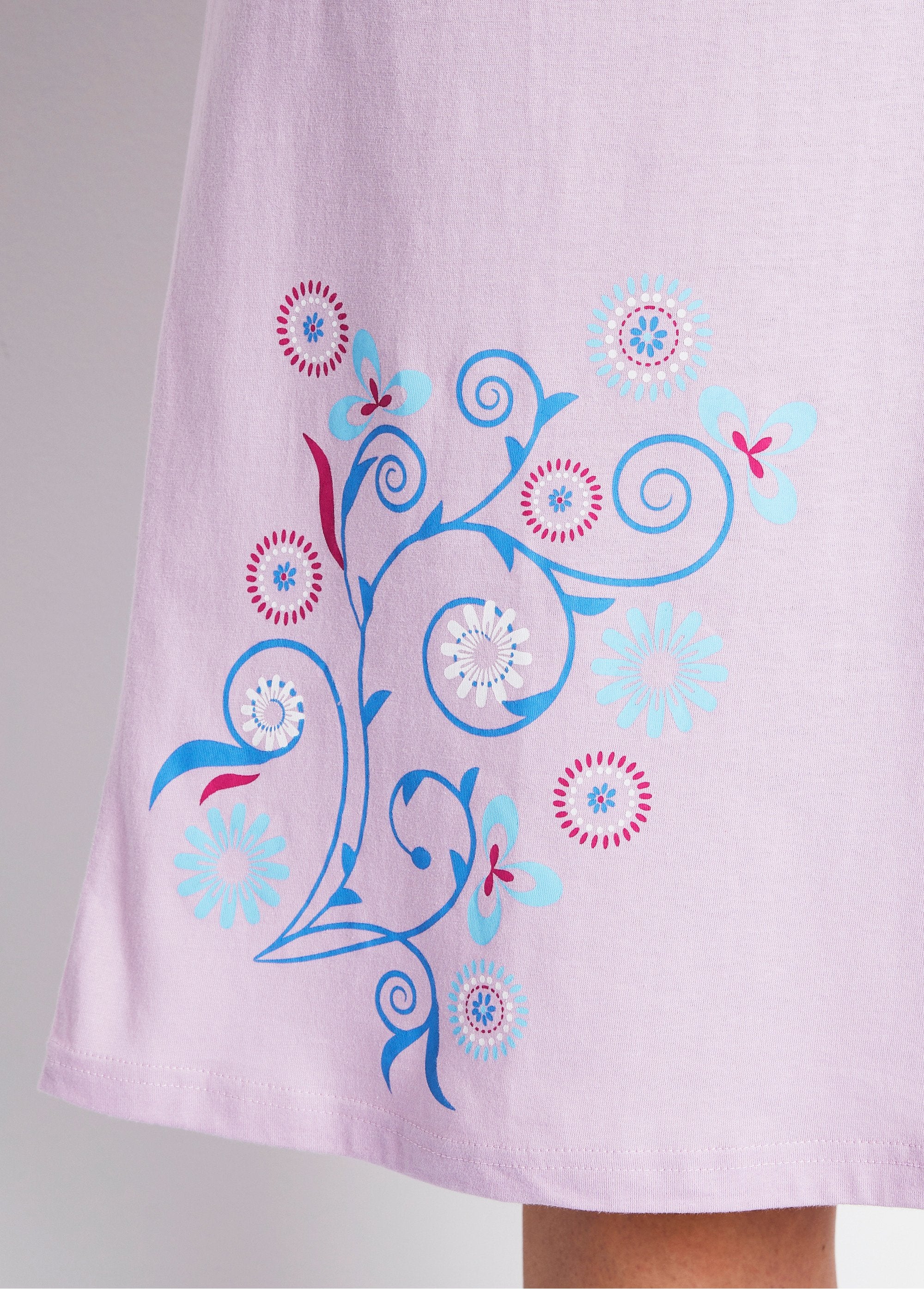 Camicia_da_notte_a_maniche_lunghe_di_media_lunghezza_Parma_DE2_curvy