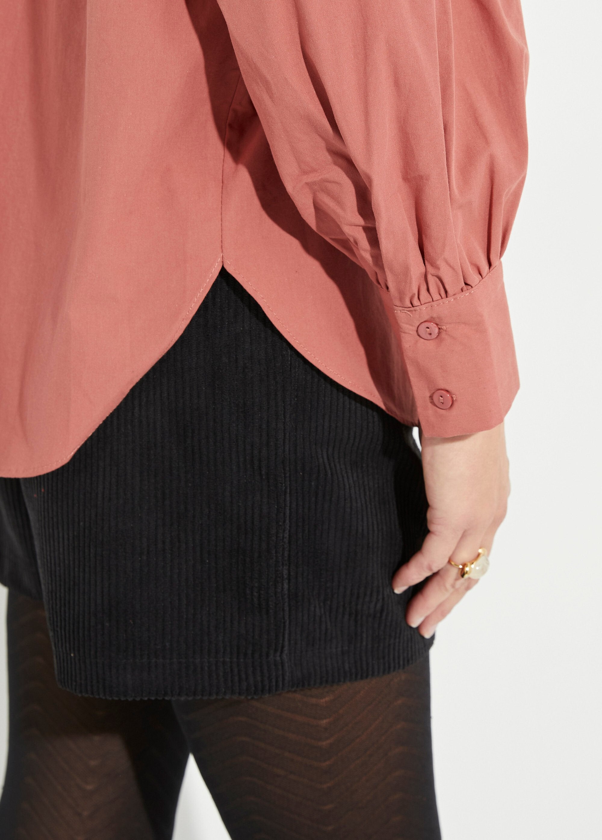 Camicetta_con_colletto_a_pieghe_Terracota_DE2_slim