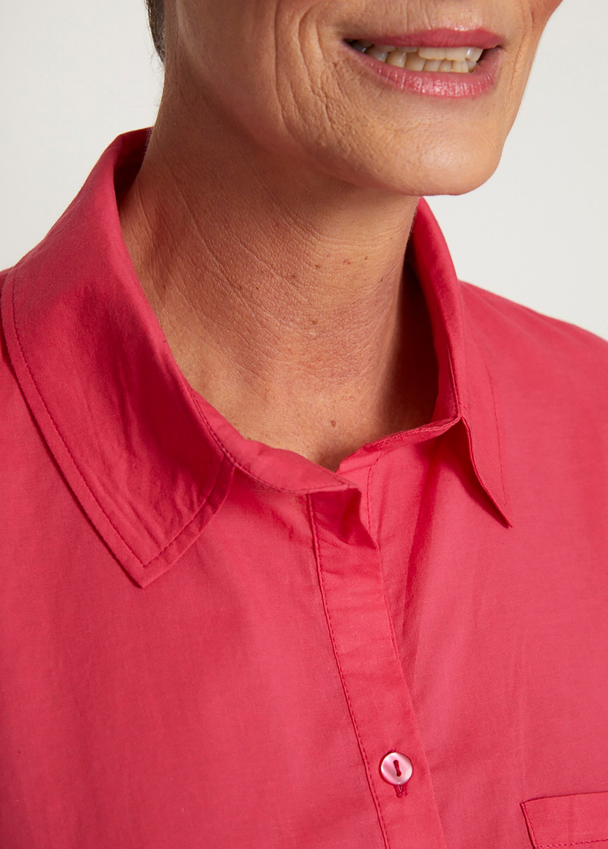 Camicetta_lunga_in_cotone_stampato_con_bottoni_Rose_DE1_slim