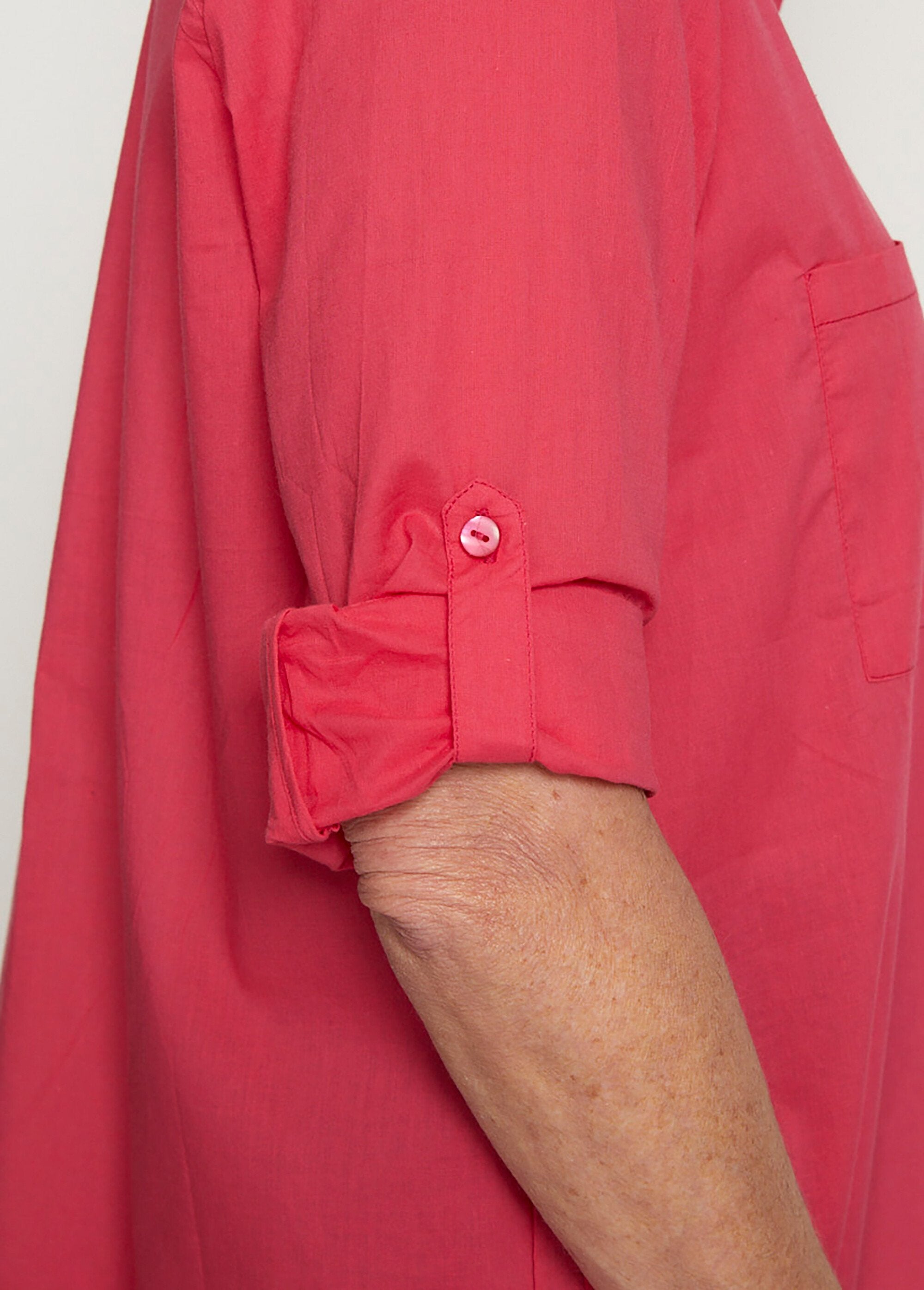 Camicetta_lunga_in_cotone_stampato_con_bottoni_Rose_DE2_slim