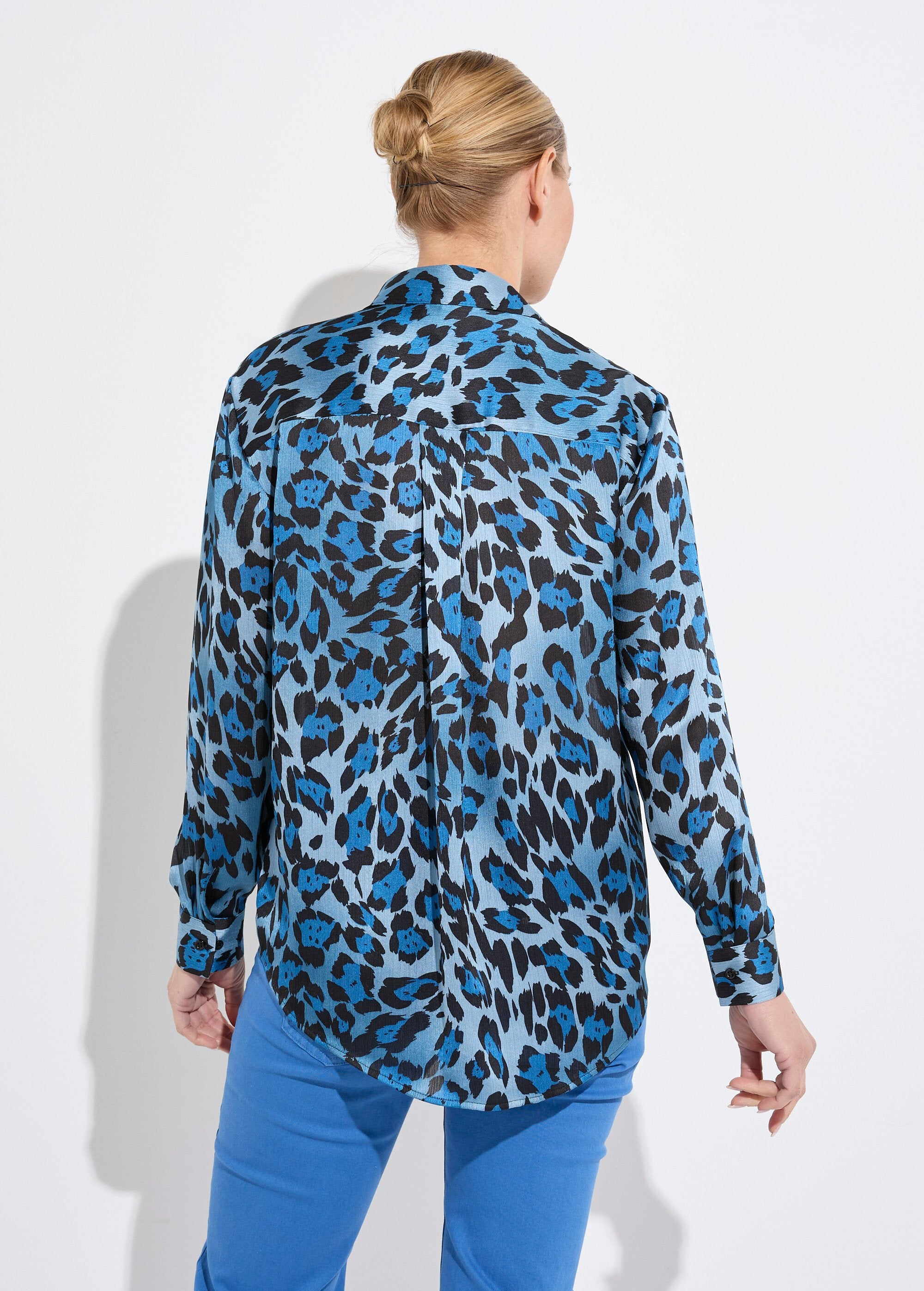 Camicetta_button-down_in_raso_a_maniche_lunghe_Imprime_bleu_DO1_slim