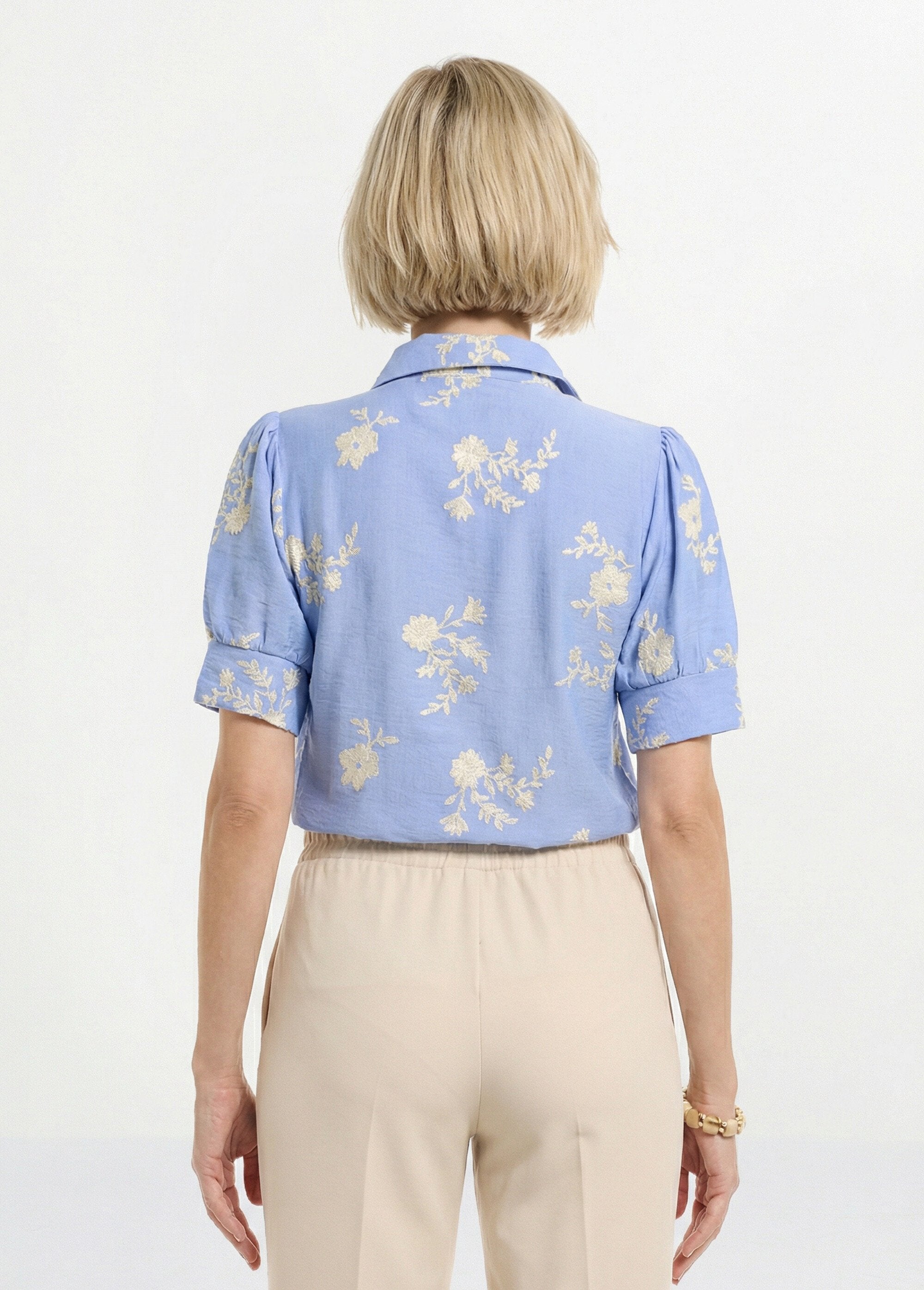 Blusa_ricamata_con_maniche_a_sbuffo_Bleu_DO1_slim