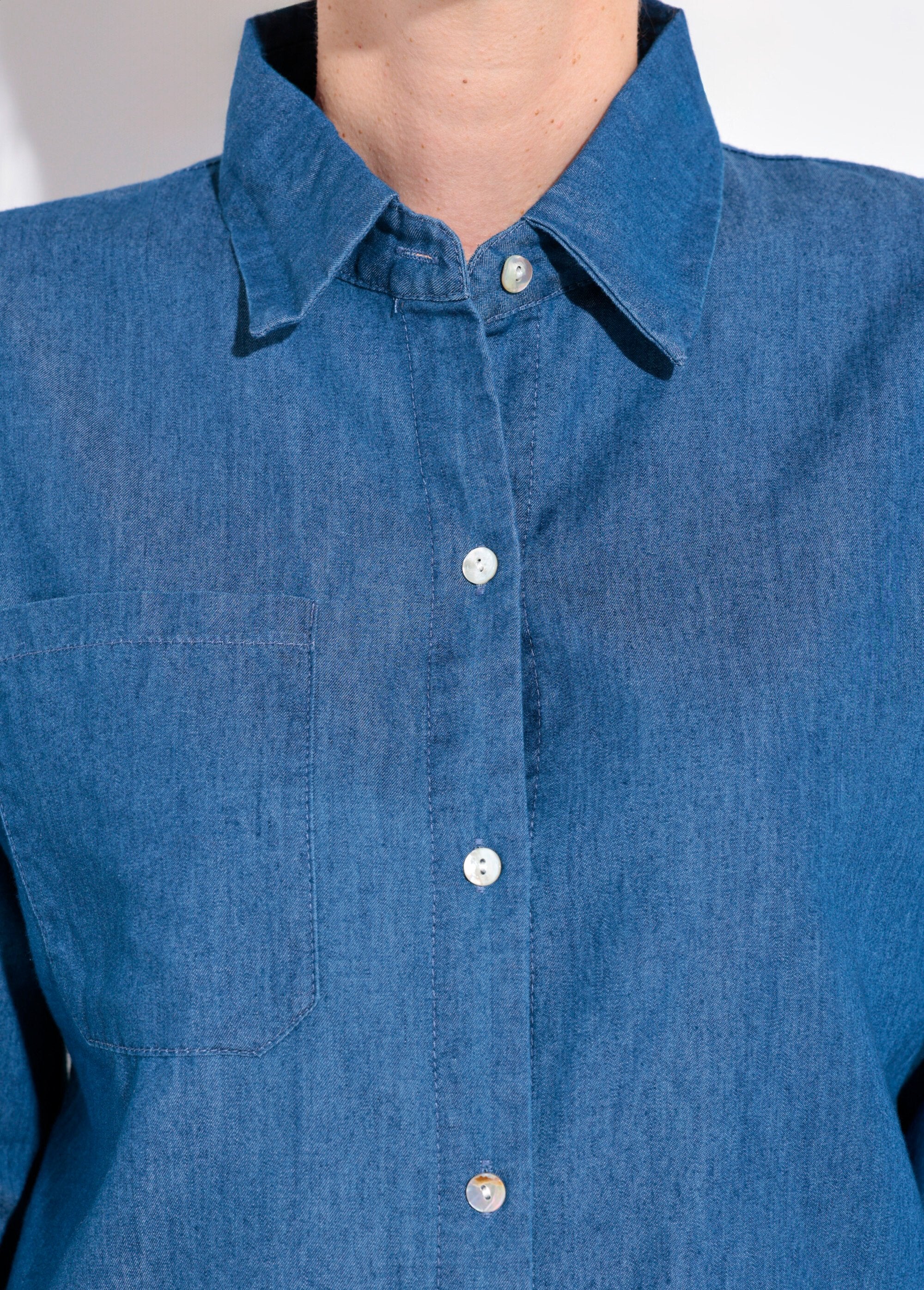 Camicia_chambray_a_maniche_lunghe_con_collo_sartoriale_Denim_DE1_slim