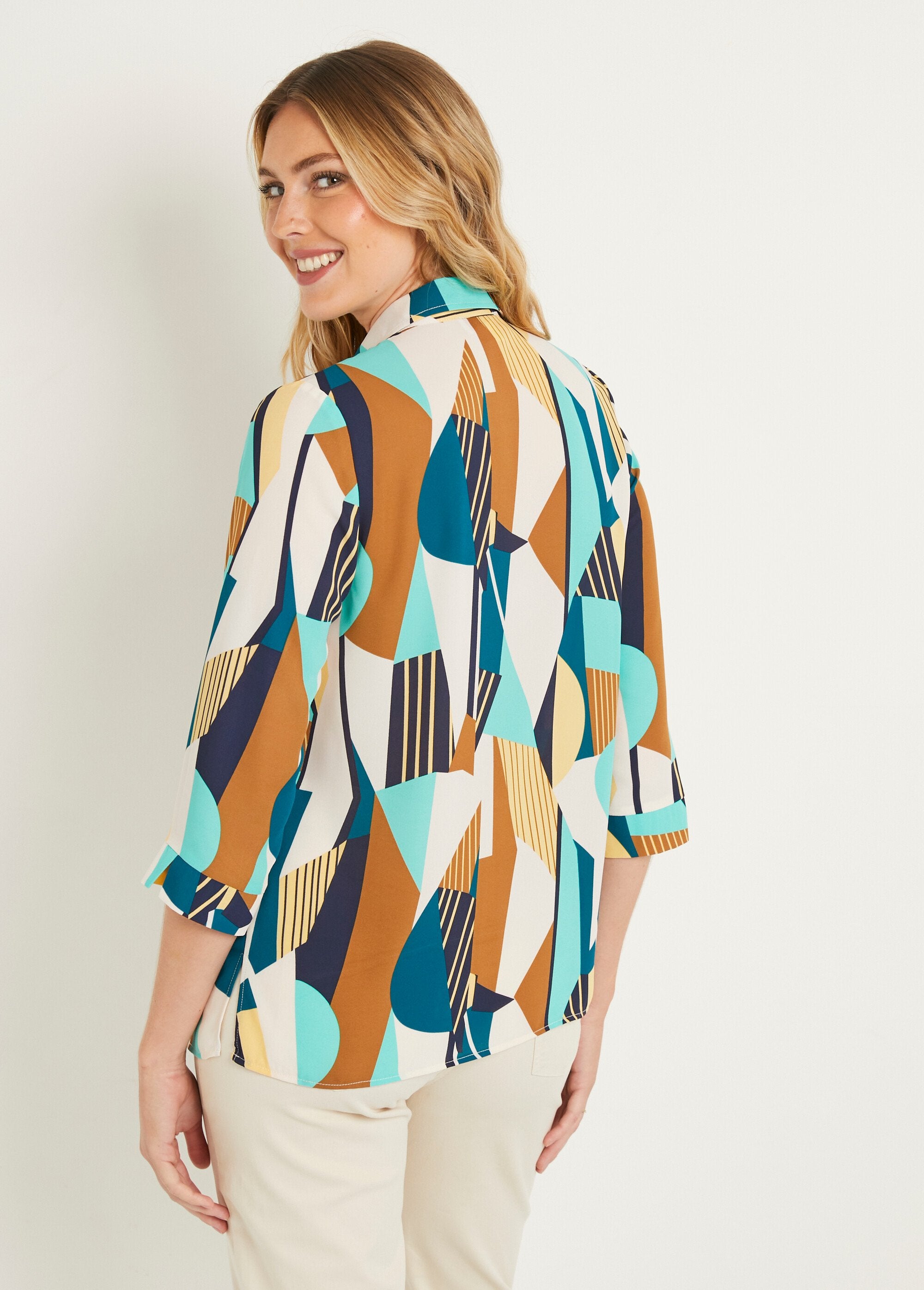 Camicetta_lunga_e_dritta_con_stampa_grafica_Ecru_et_vert_DO1_slim