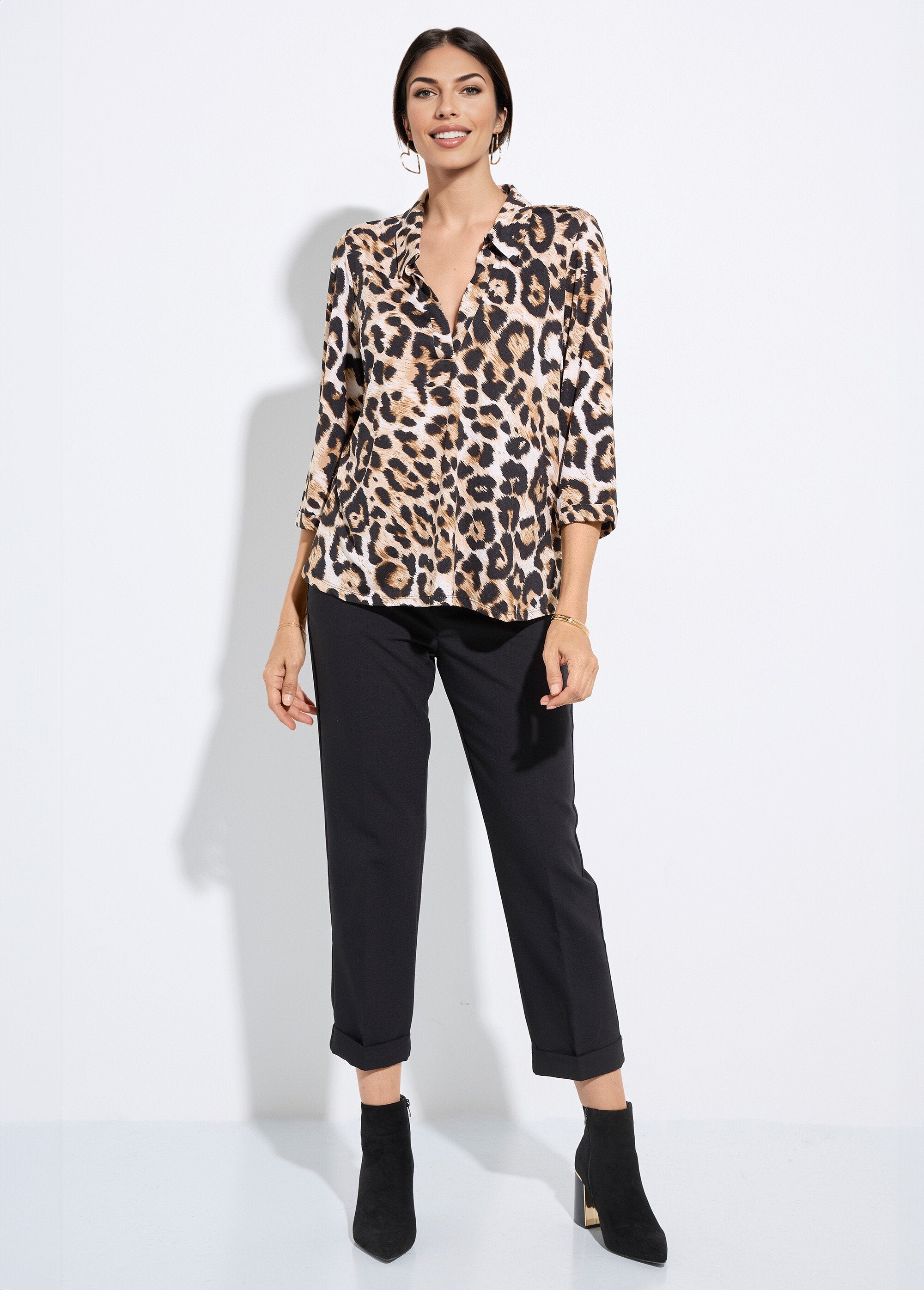 Camicetta_leopardata_fluida_con_colletto_sartoriale_Leopard_SF1_slim