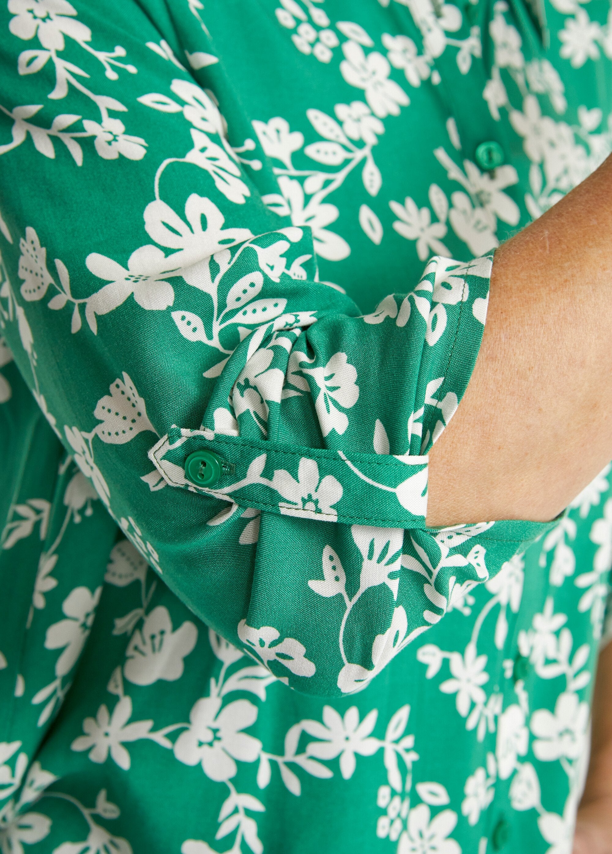 Camicetta_stampata_Maniche_a_3/4_più_lunghe_sul_retro_Vert_et_blanc_DE3_slim