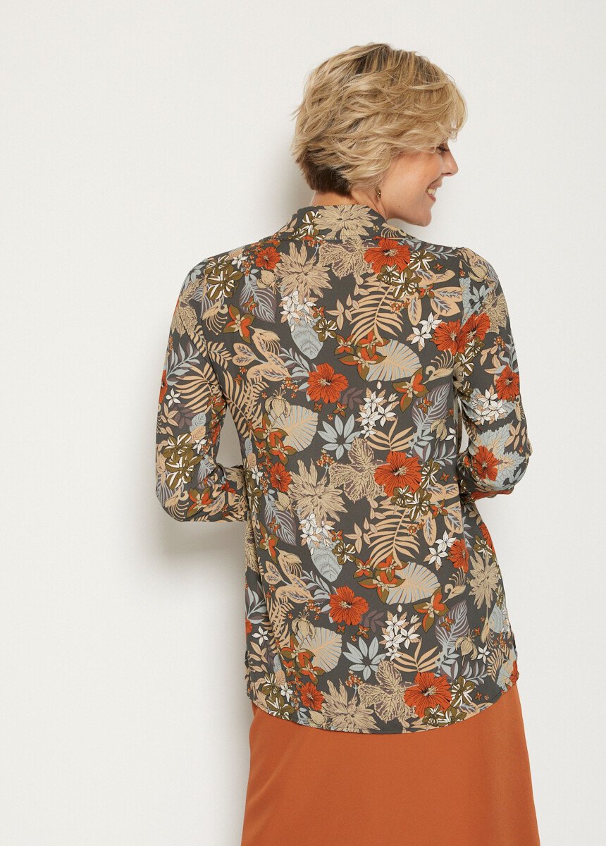 Camicetta_con_stampa_vegetale_Vert_et_brique_DO1_slim