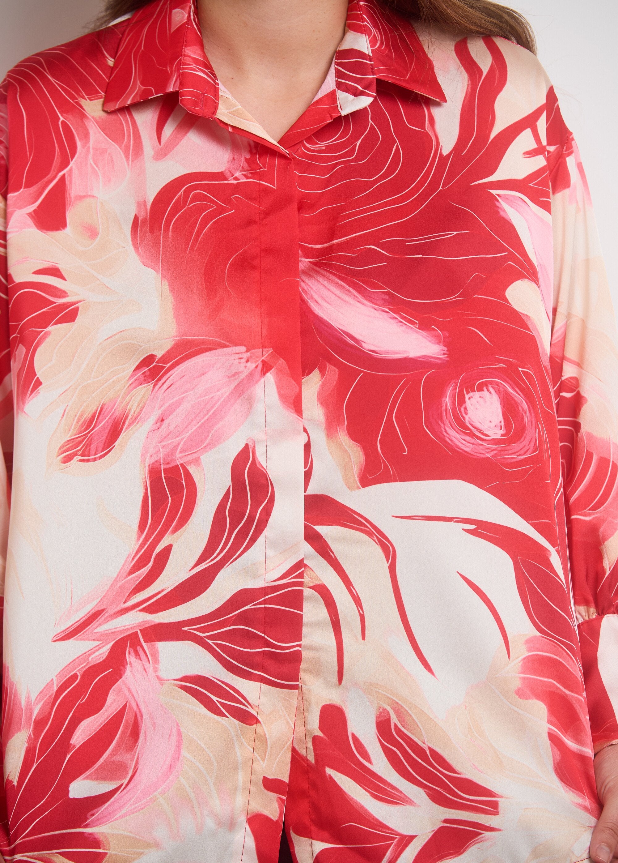 Camicetta_a_maniche_lunghe_in_raso_floreale_Rouge_et_rose_DE3_slim