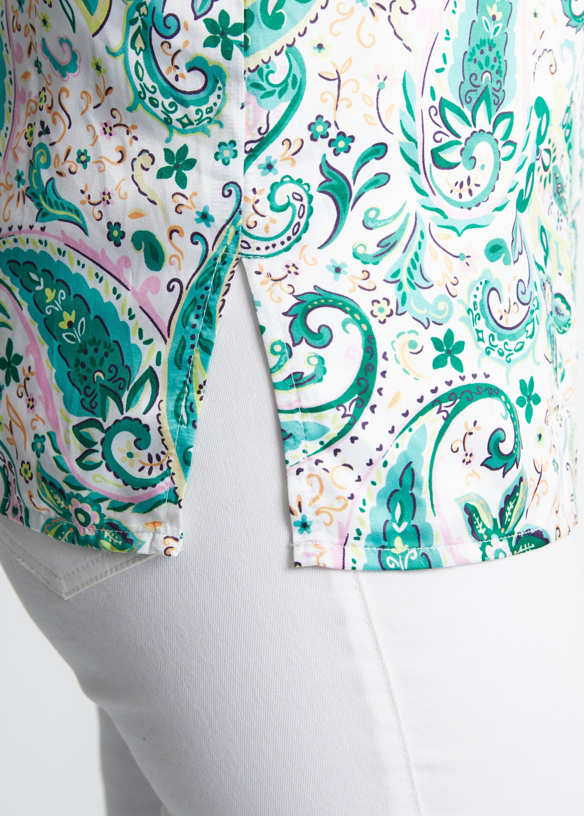 Camicetta_lunga_e_dritta_in_raso_con_bottoni_Imp._Verde_DE4_slim