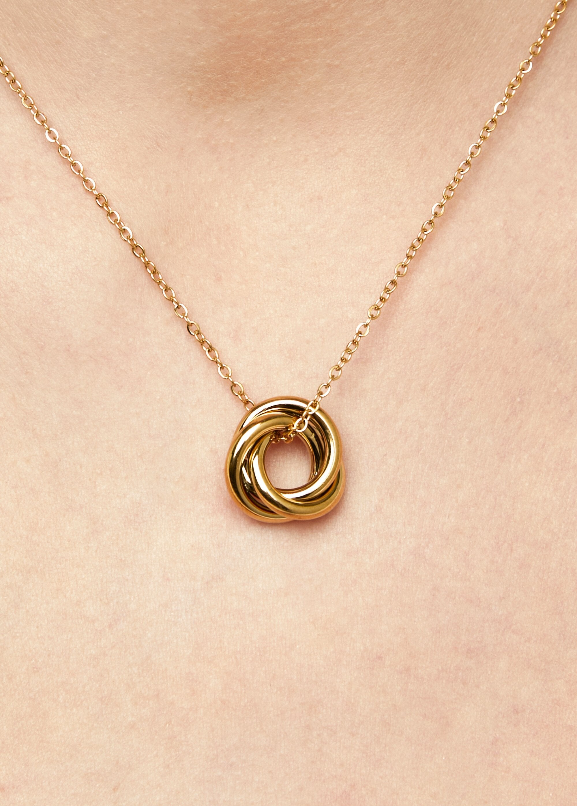 Collana_con_ciondolo_in_acciaio_ritorto_Dore_FA2_slim