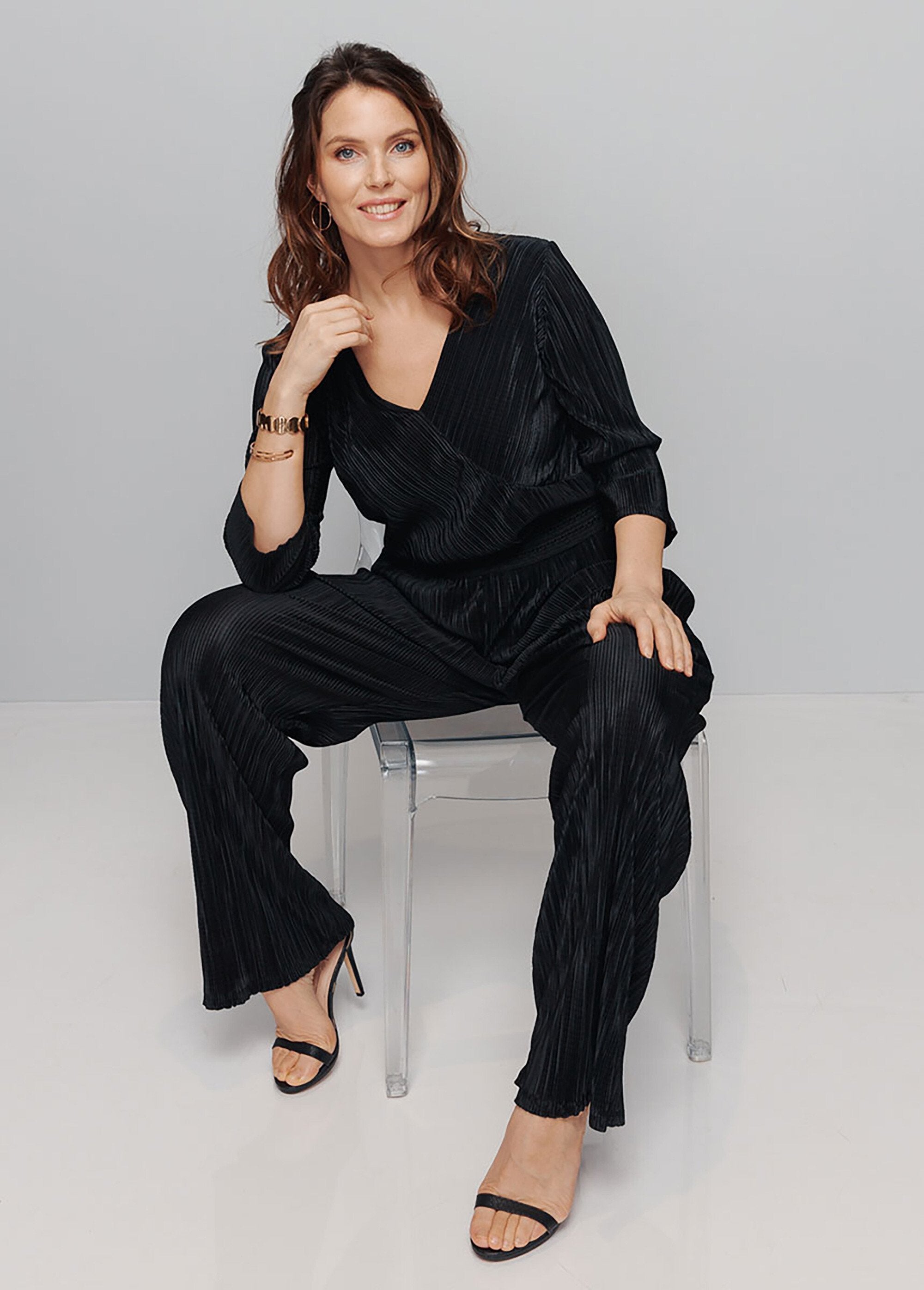 Abito_pantalone_in_maglia_plissettata_Noir_SF1_slim