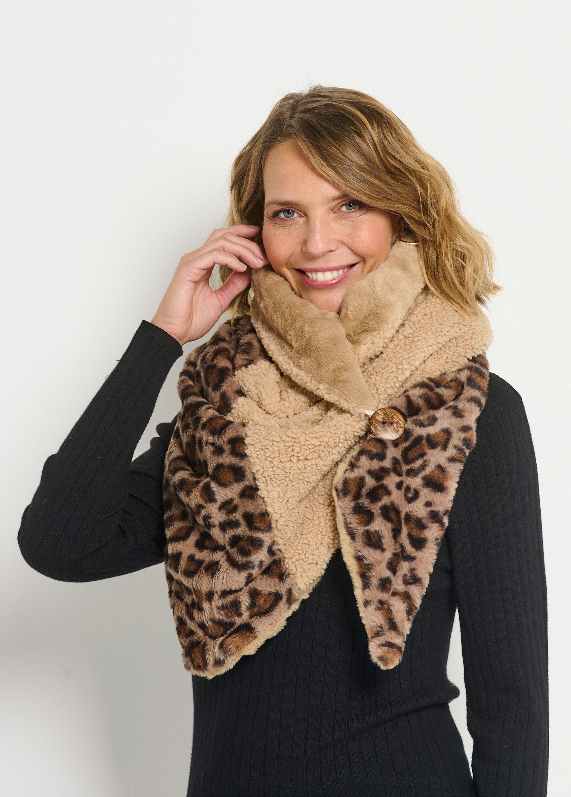 Spalline_in_pelliccia_di_leopardo_e_pile_Ecru_et_marron_FA2_slim