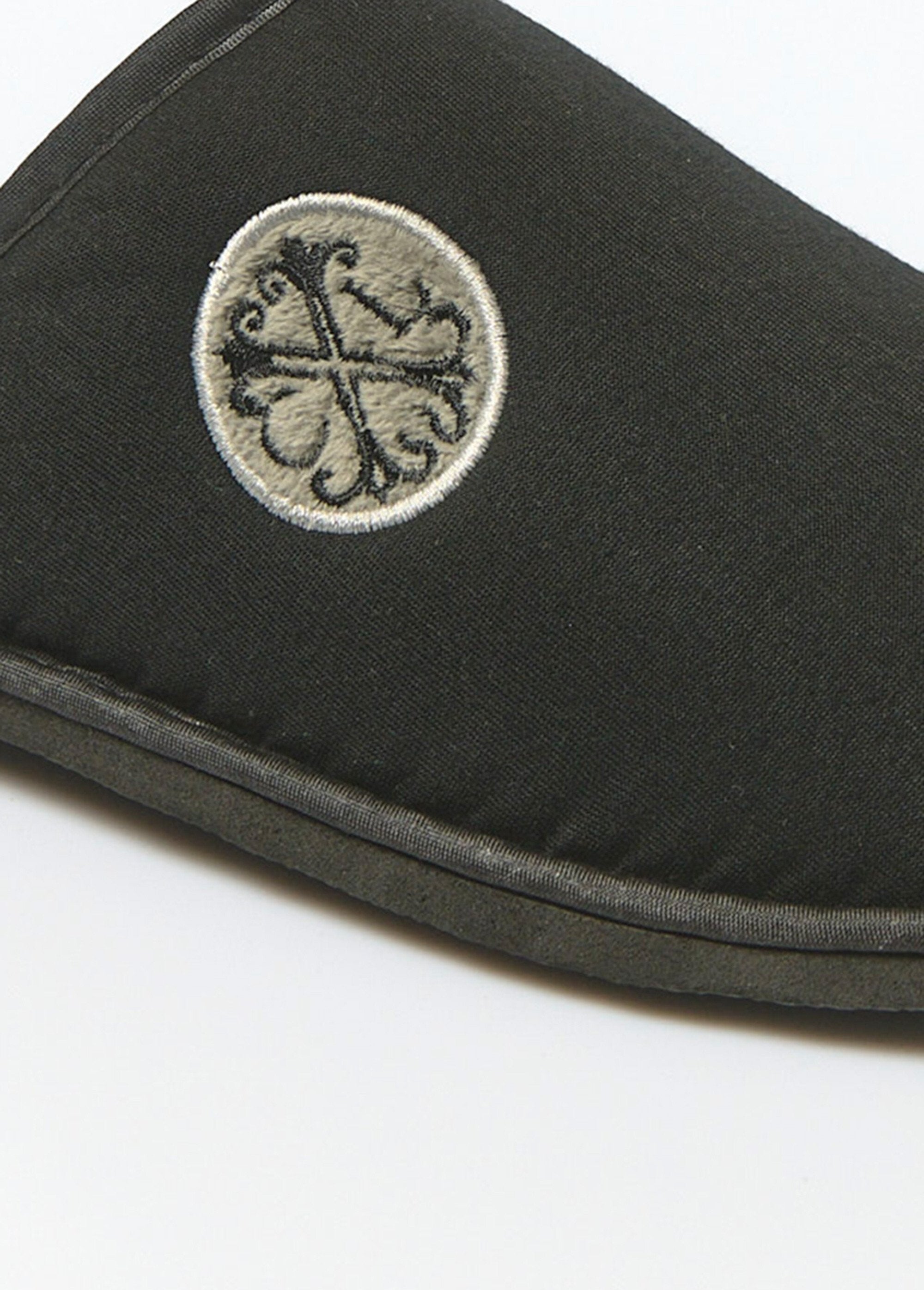 Mules_con_logo_chic_Noir_DE1_slim