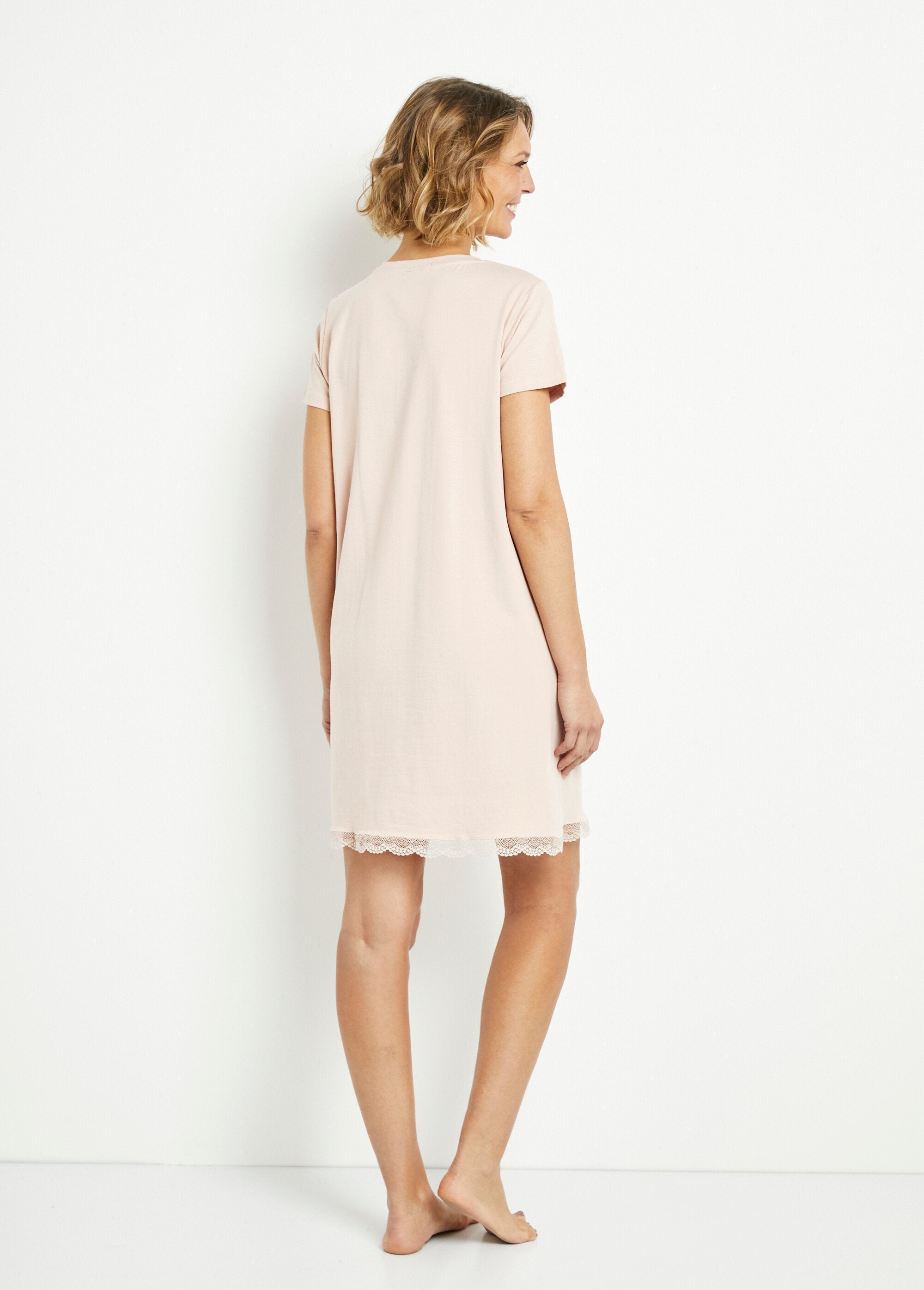 Camicia_da_notte_in_pizzo_a_maniche_corte_Rose_DO1_slim
