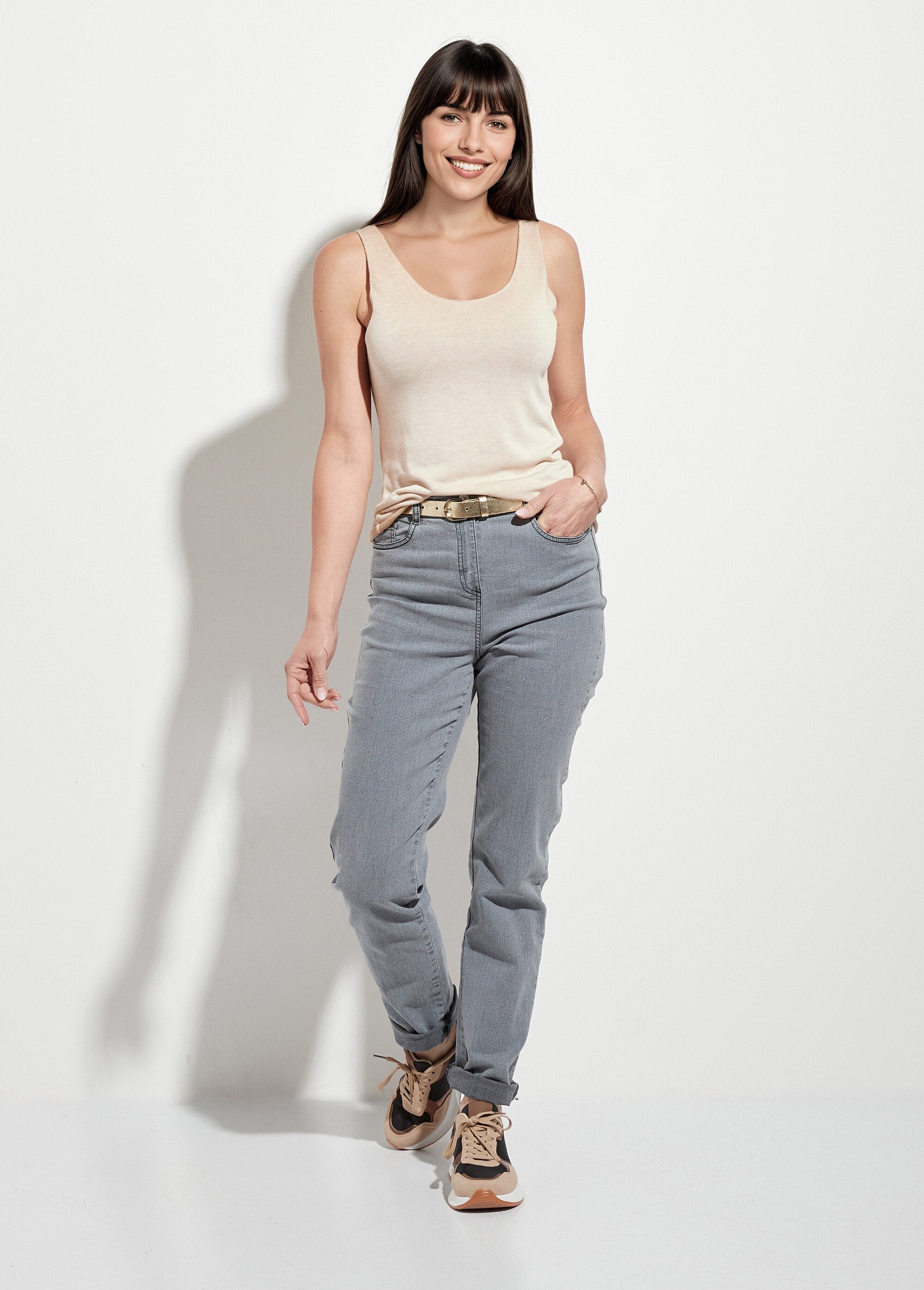 Canotta_con_scollo_a_V_in_maglia_sottile_Sable_SF1_slim