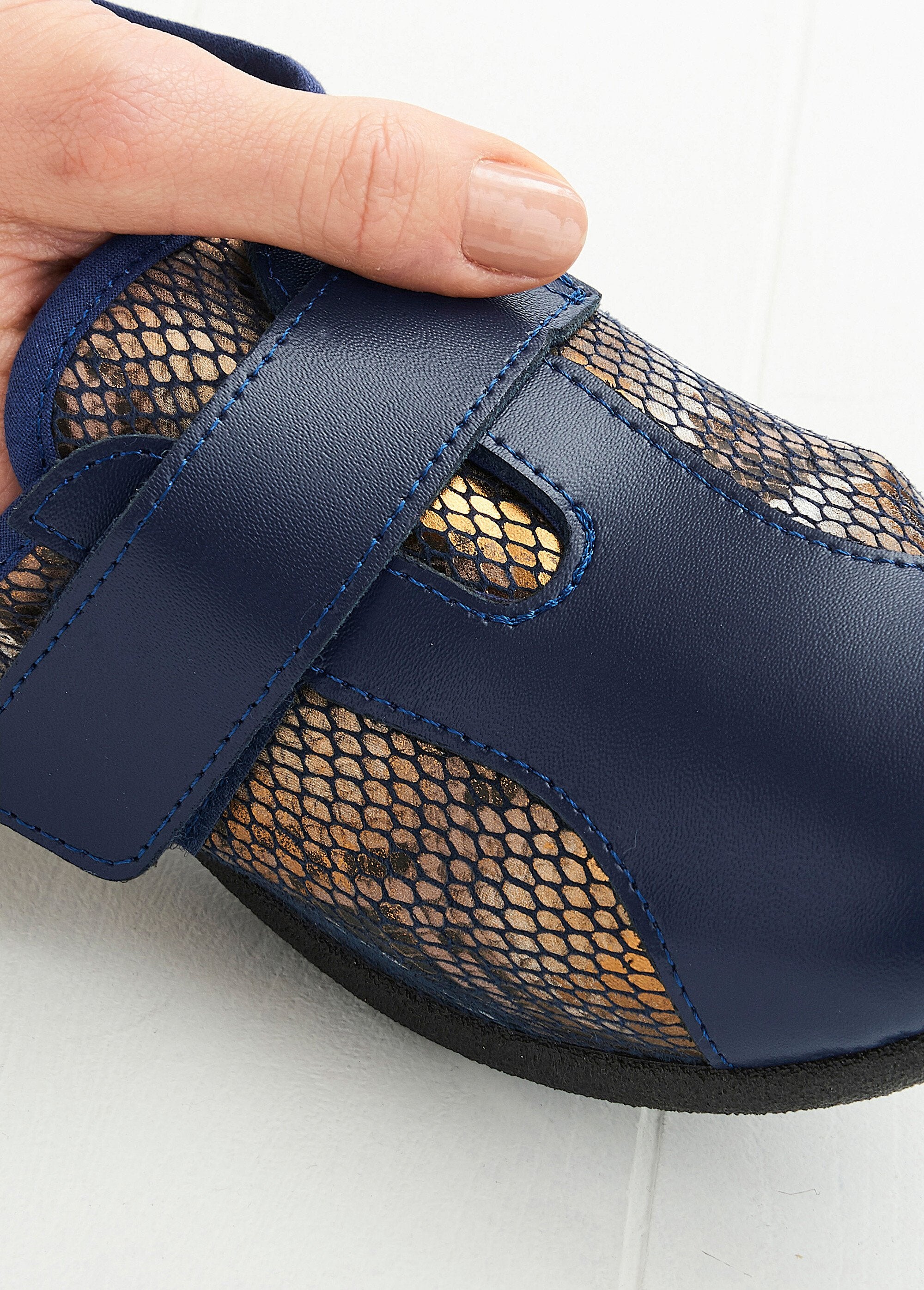 Derby_in_pelle_elasticizzata_a_larghezza_larga_Marino_DE1_slim